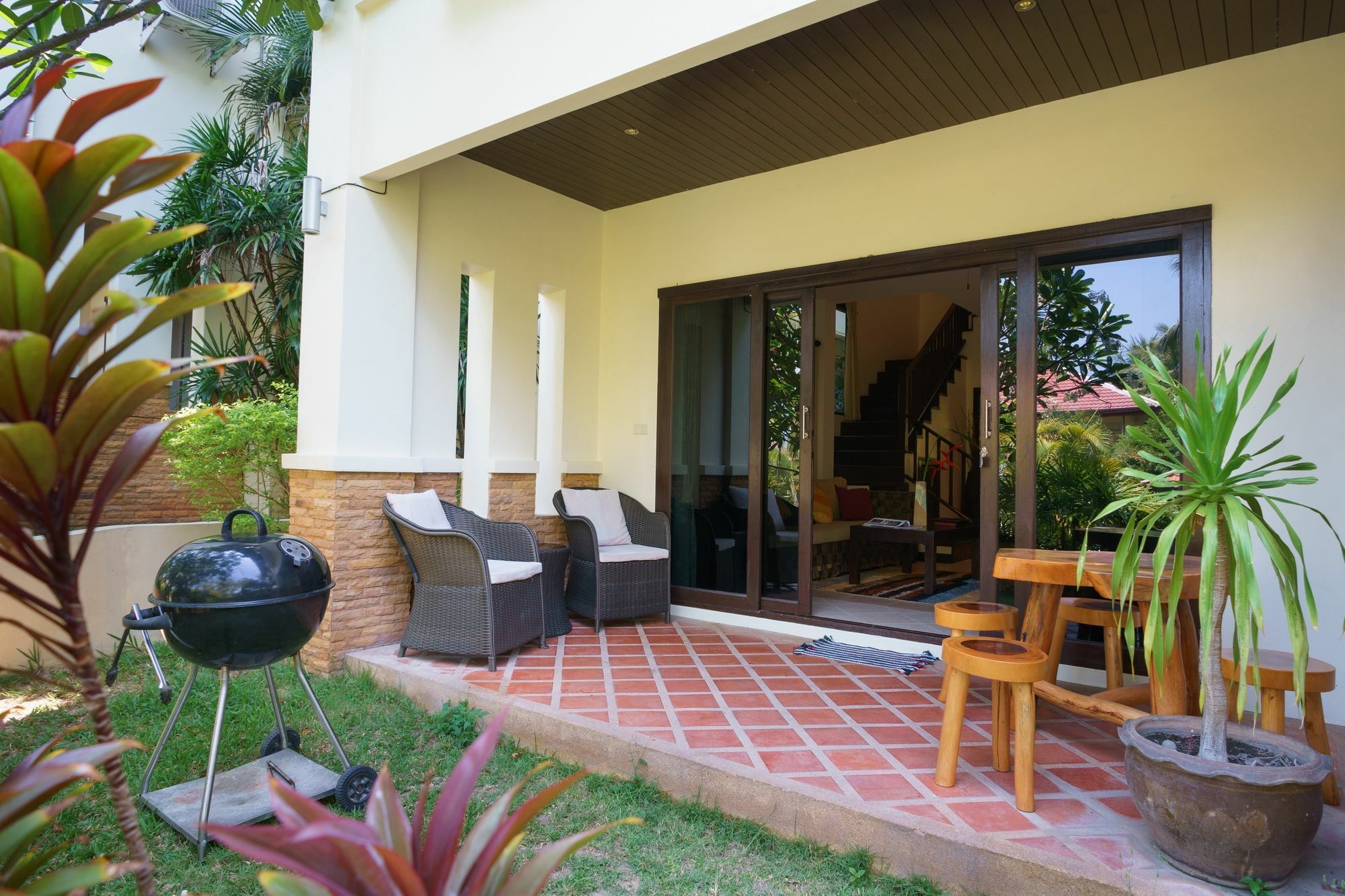 Maenam Hills Samui Resort