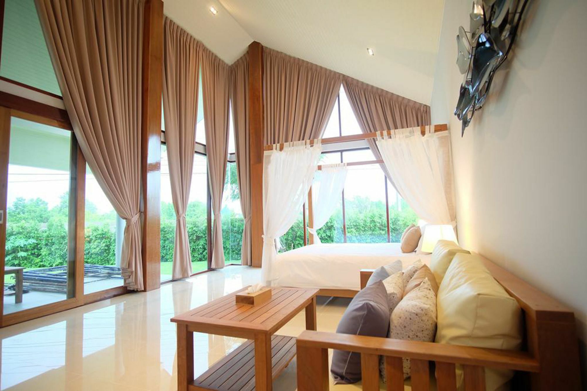 Proud Hua Hin Hotel 3*