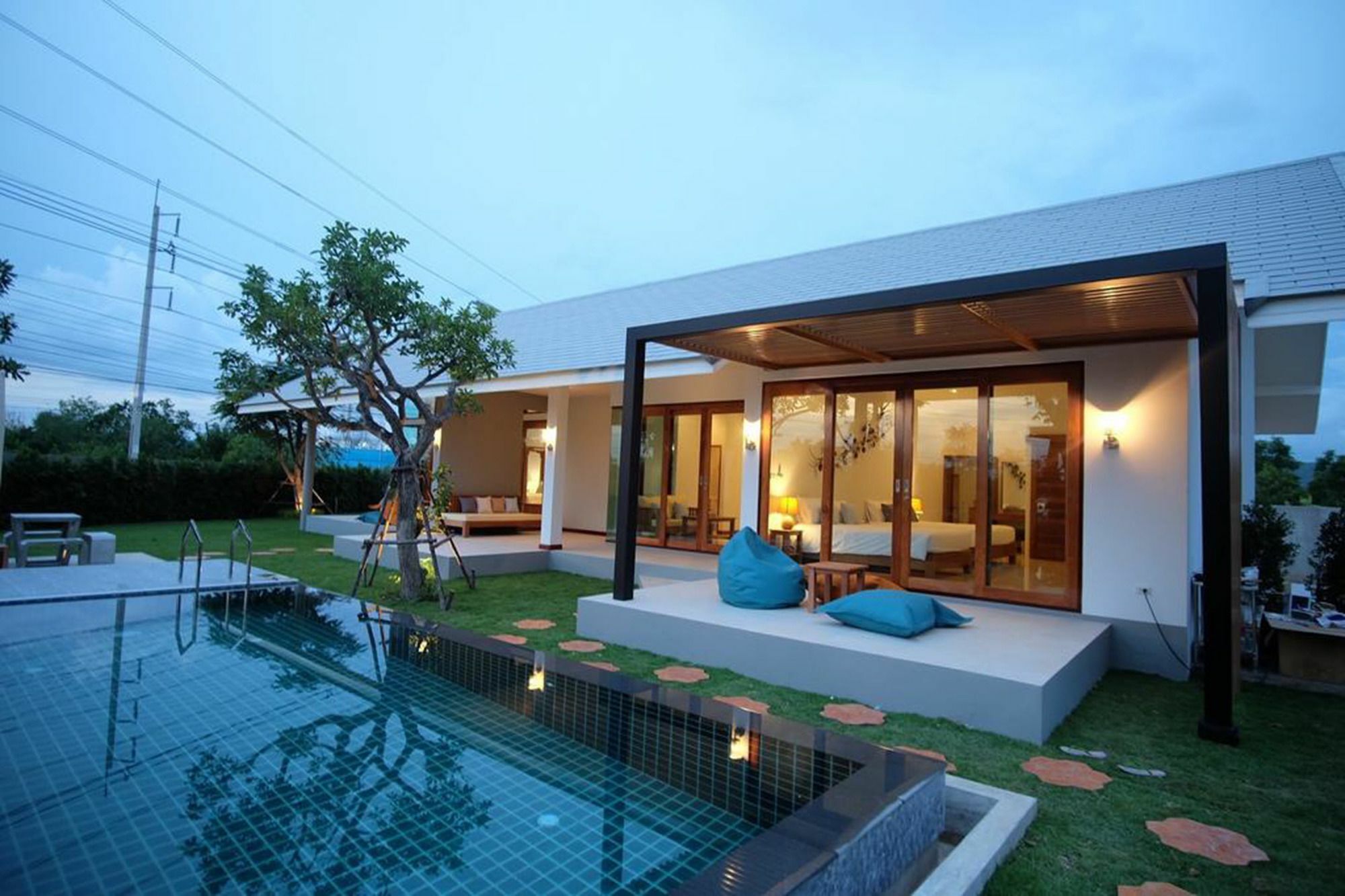 Proud Hua Hin Hotel 3*