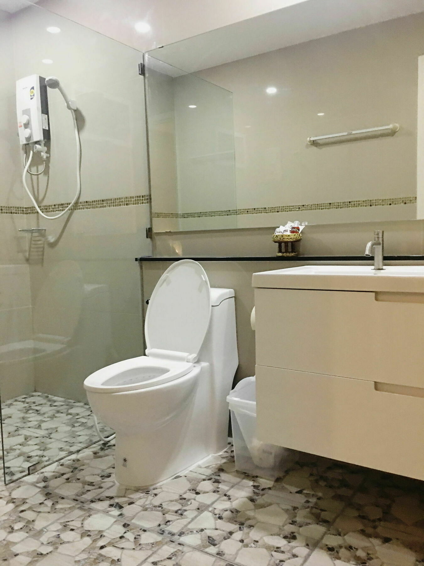 Baan Hinwong Hotel