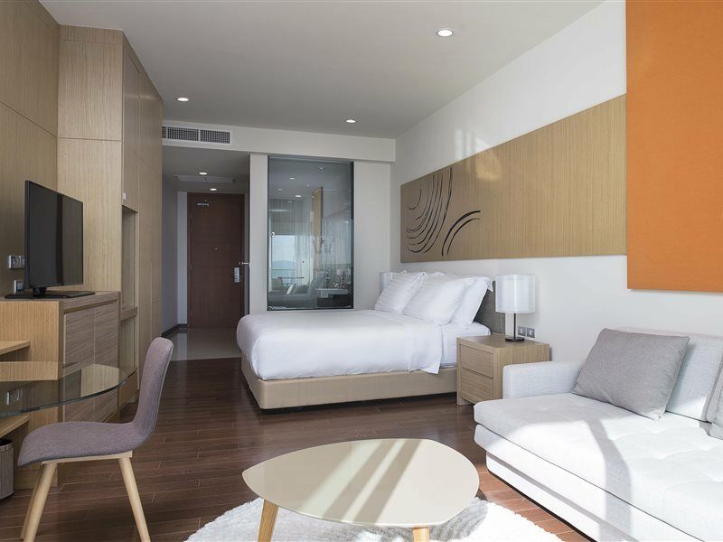 White Residences Pattaya 4*