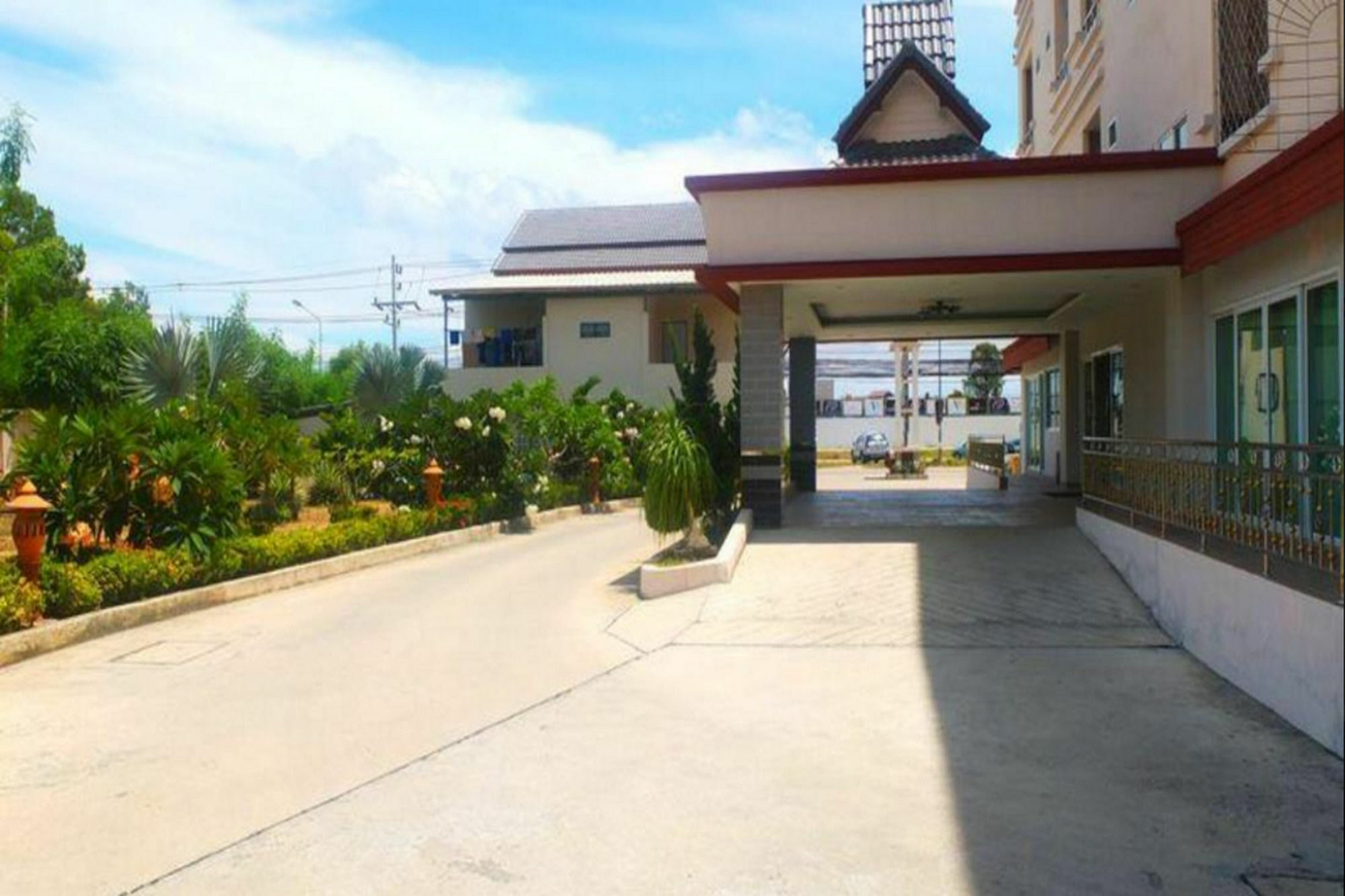 Lk Pavilion Executive Serviced Inn