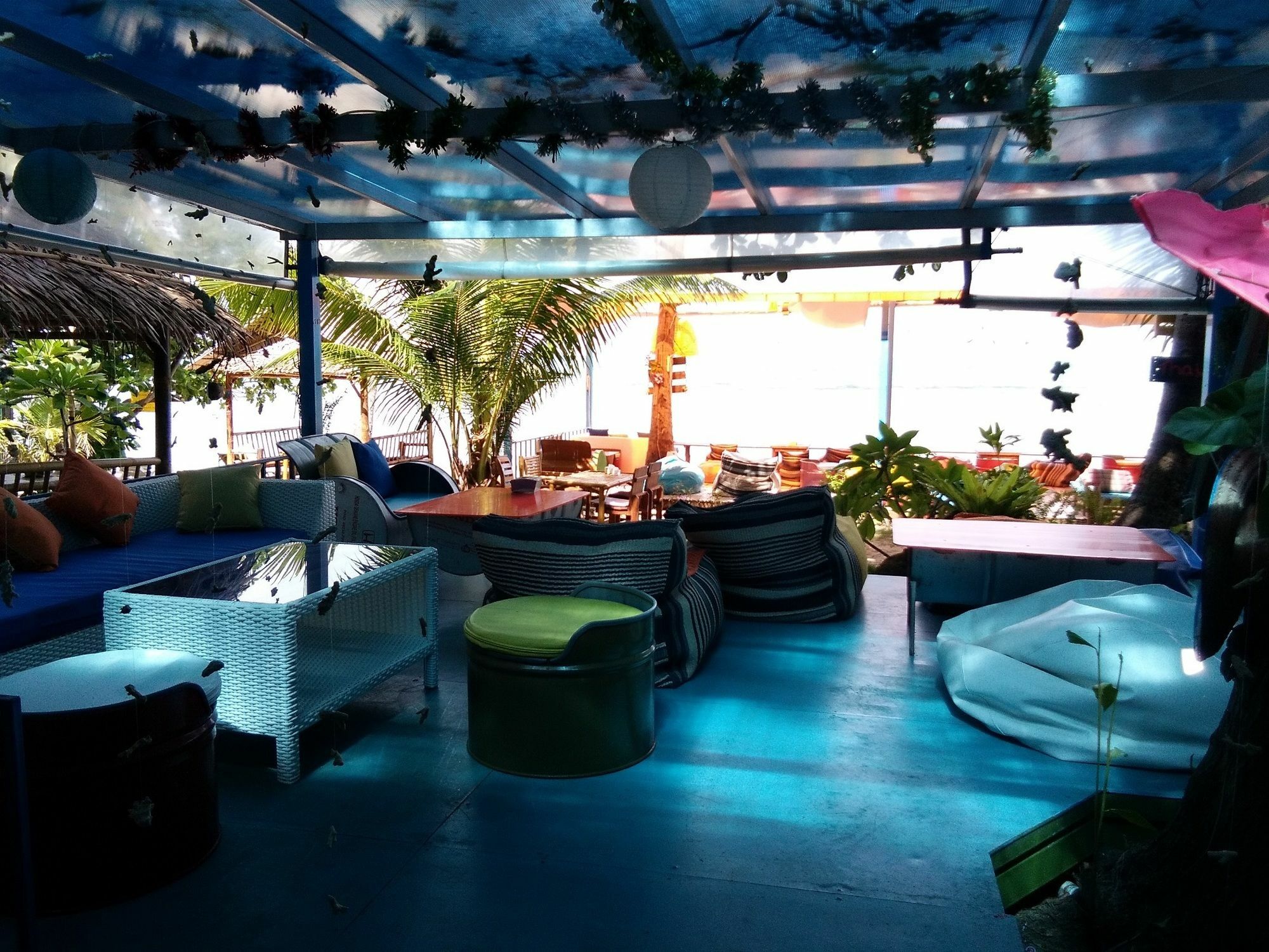 Hotel I Talay Bar &