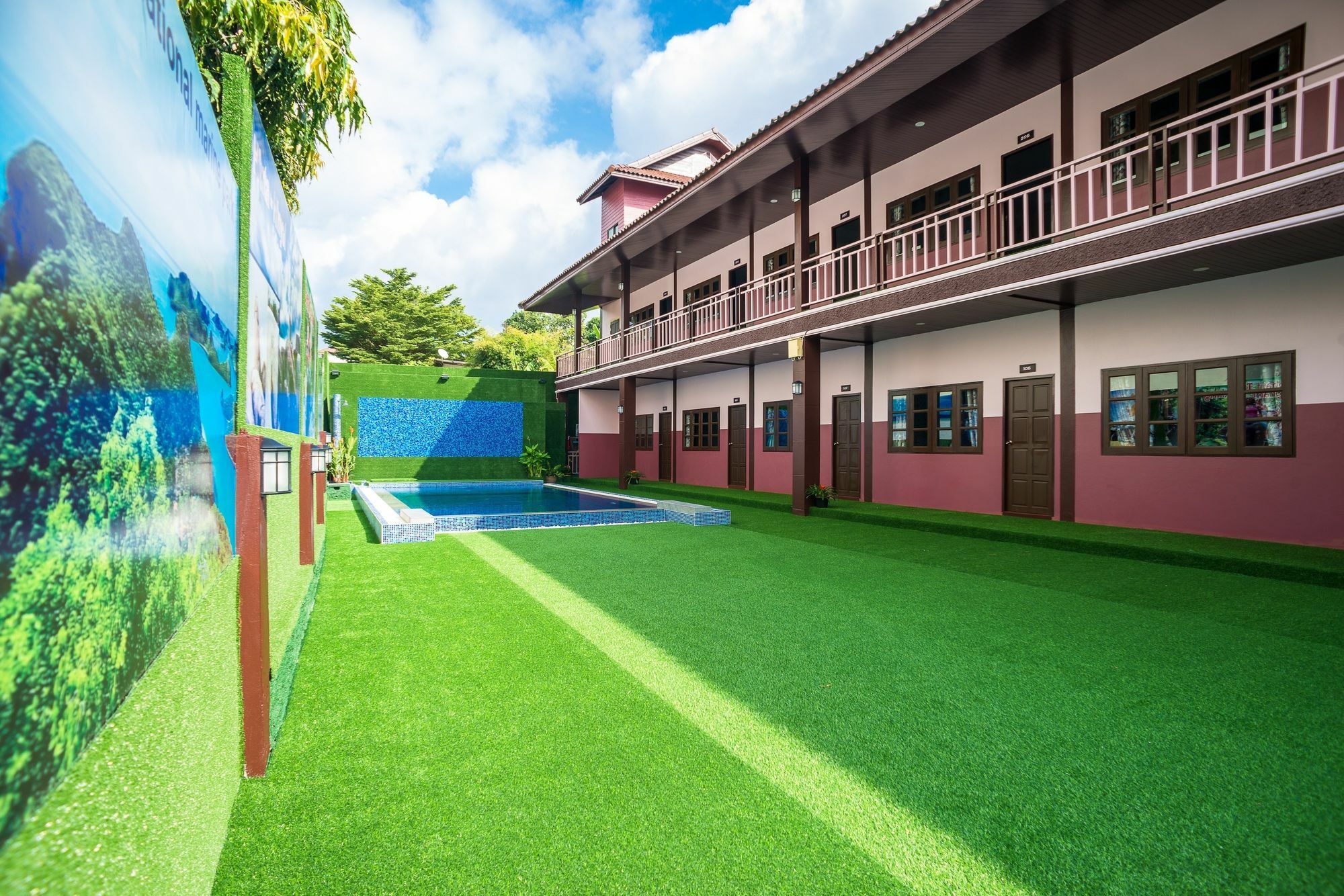 Hotel Oyo 927 Samui Platinum 2*