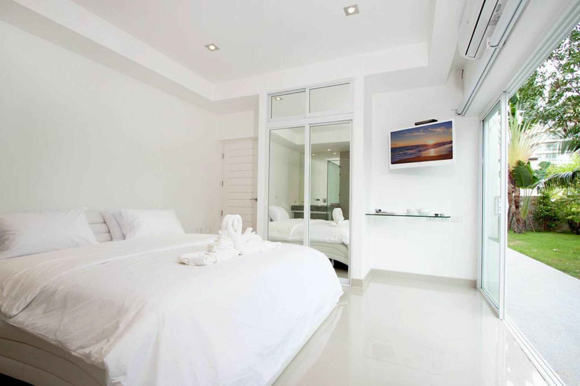 7th Heaven Front Pattaya