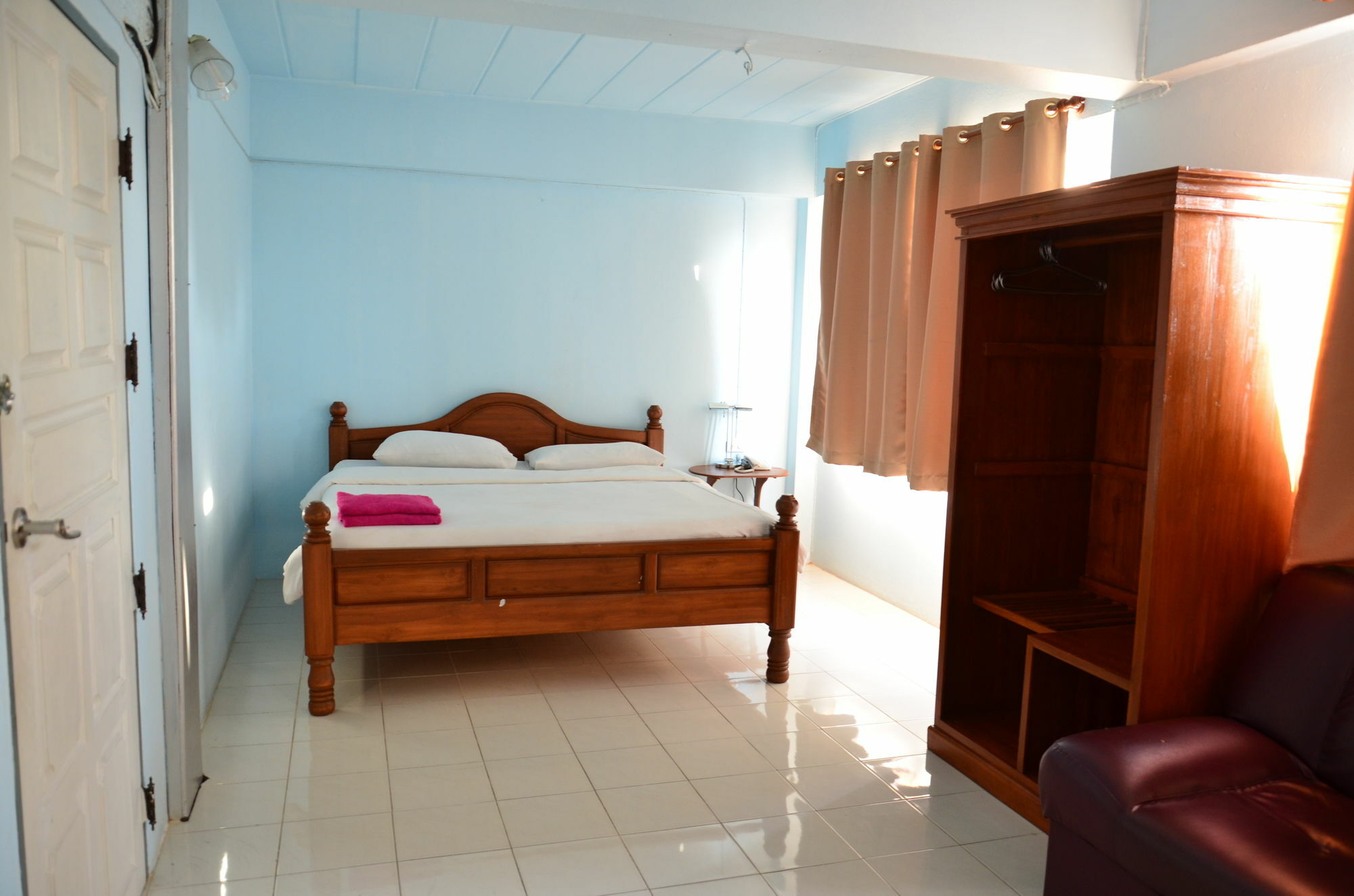 Naranya Mansion * Bang Lamung