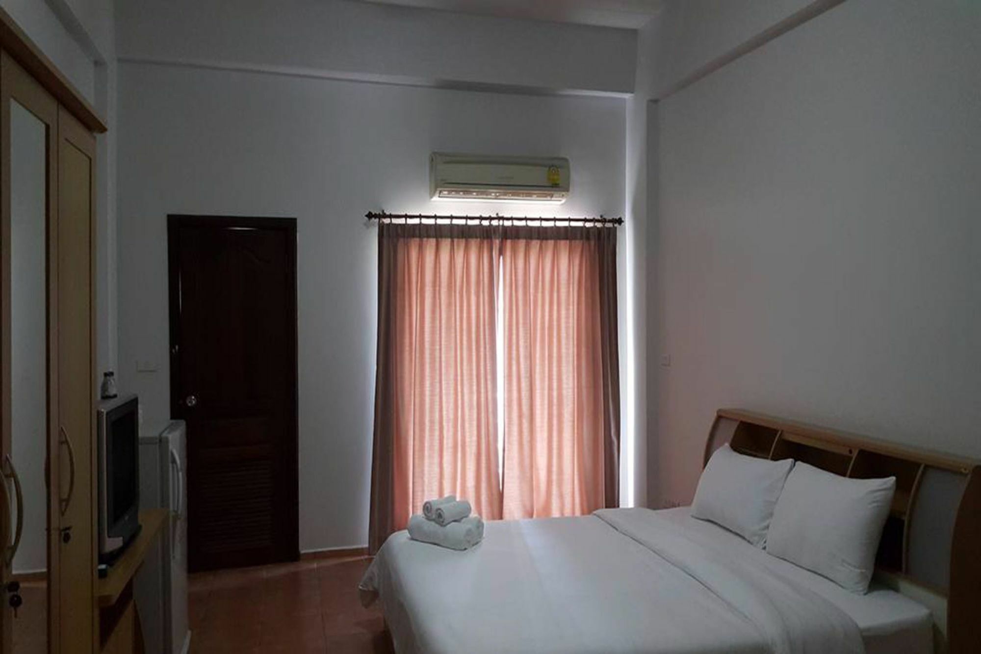Inn Lomsabai