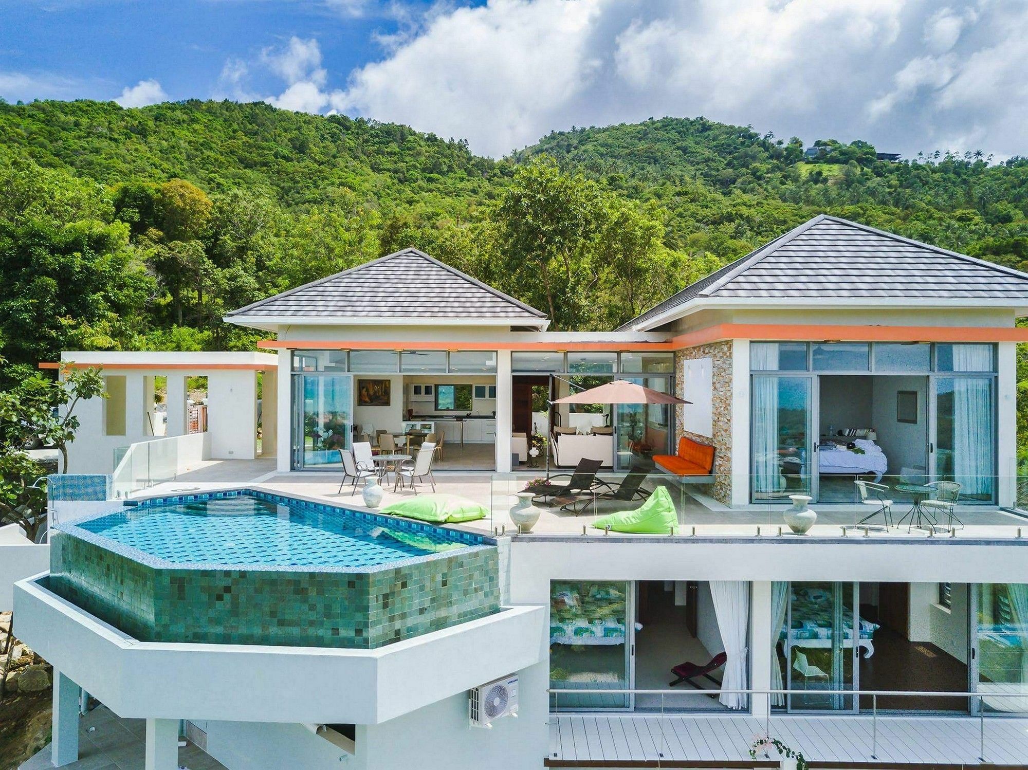 Ying Yang Villa *