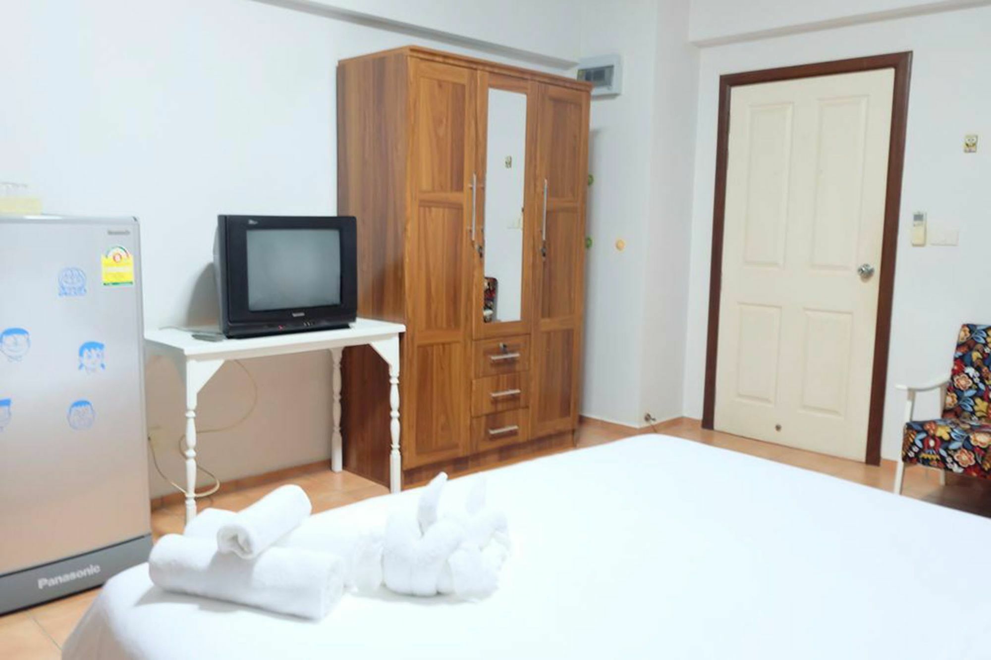 Inn Lomsabai 2*