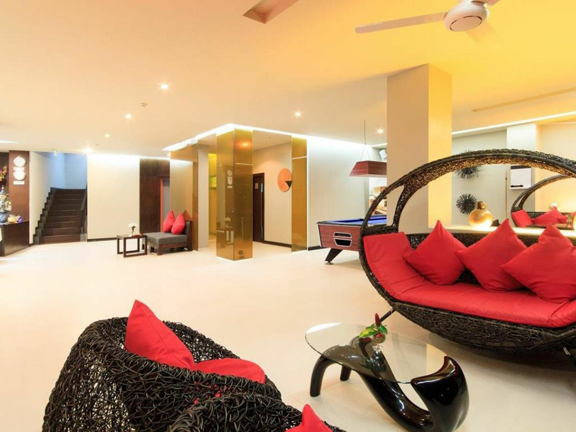 Hotel The Kris Condotel 4*