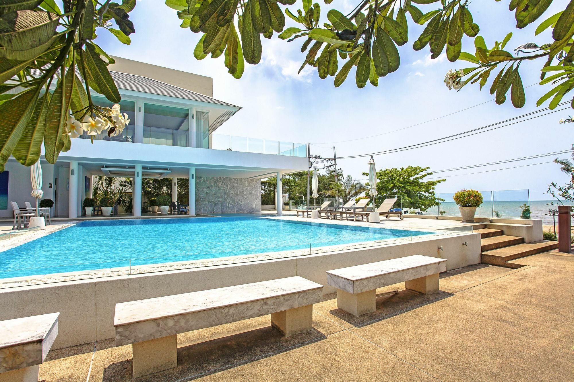 Villa Rossawan Pool Bang Lamung