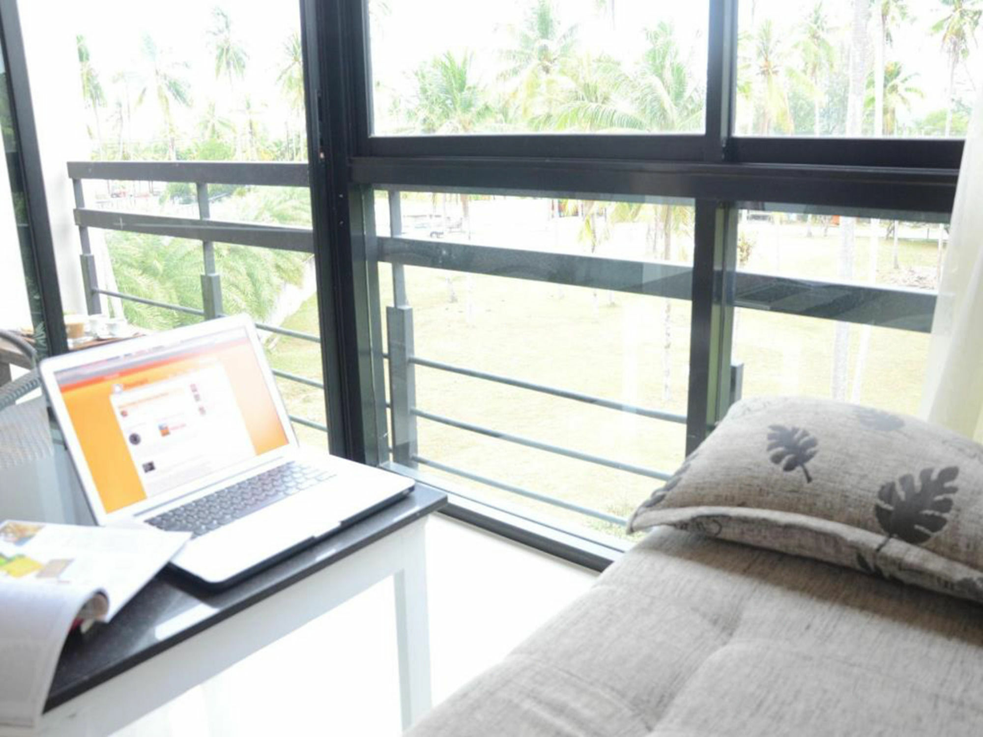 Hotel The Kris Condotel 4*