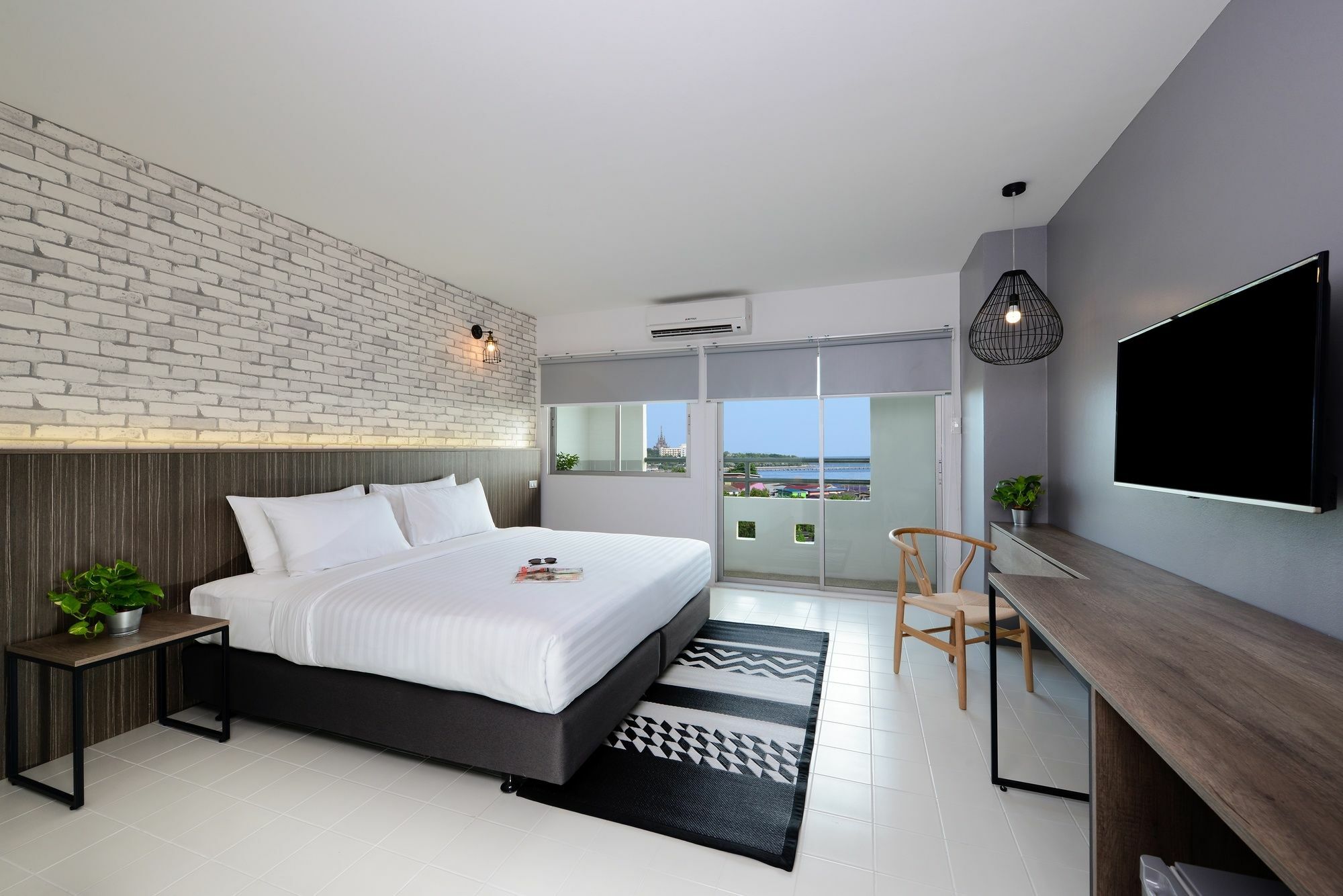 Hotel Ruenthip Pattaya 4*