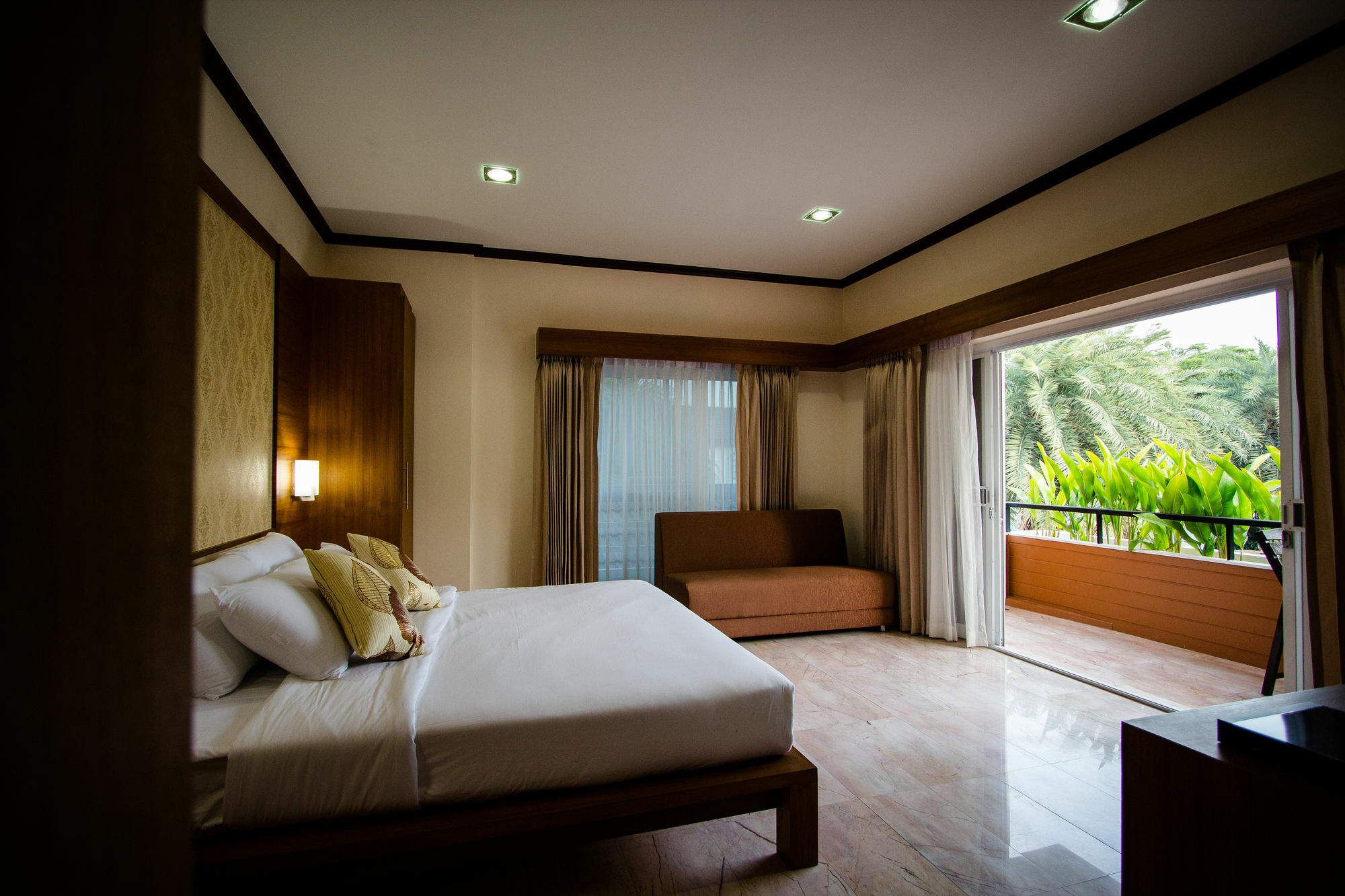 Phu Places Aparthotel