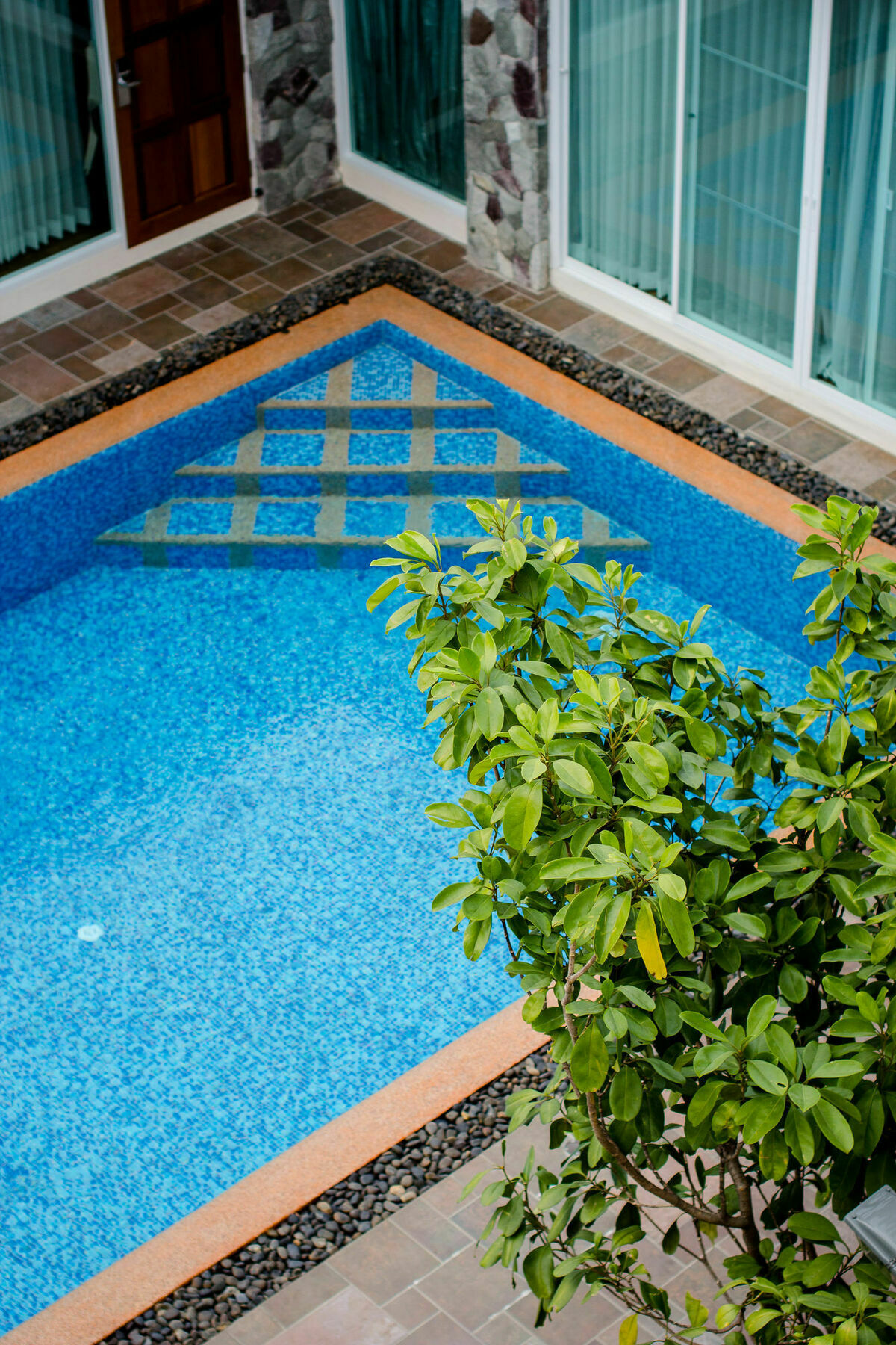 Phu Places Aparthotel Bang Saen