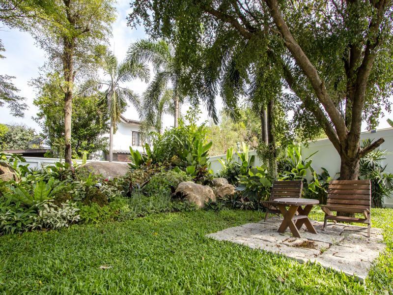 Phu Places Aparthotel 3*