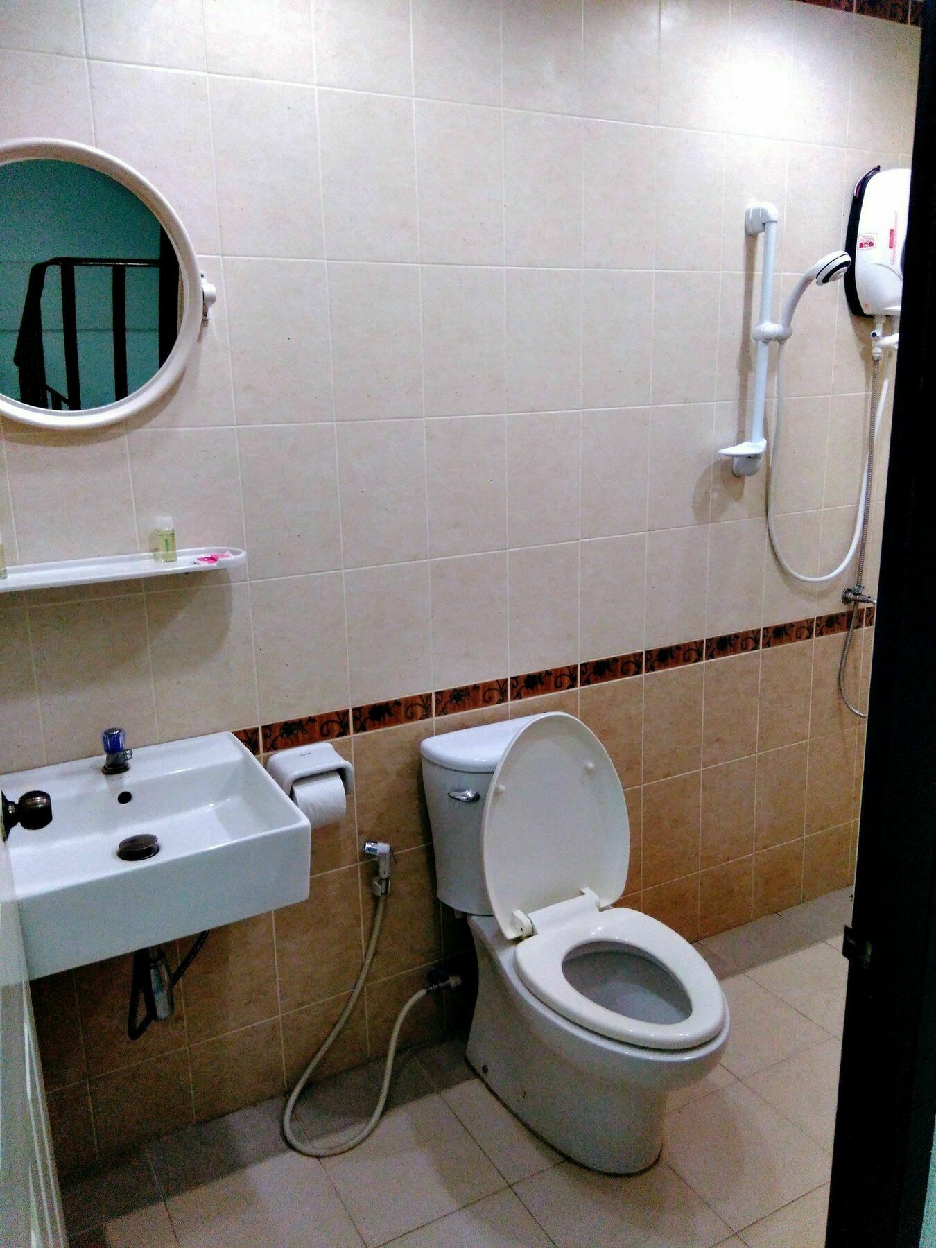 The Five-o Hotel 2*