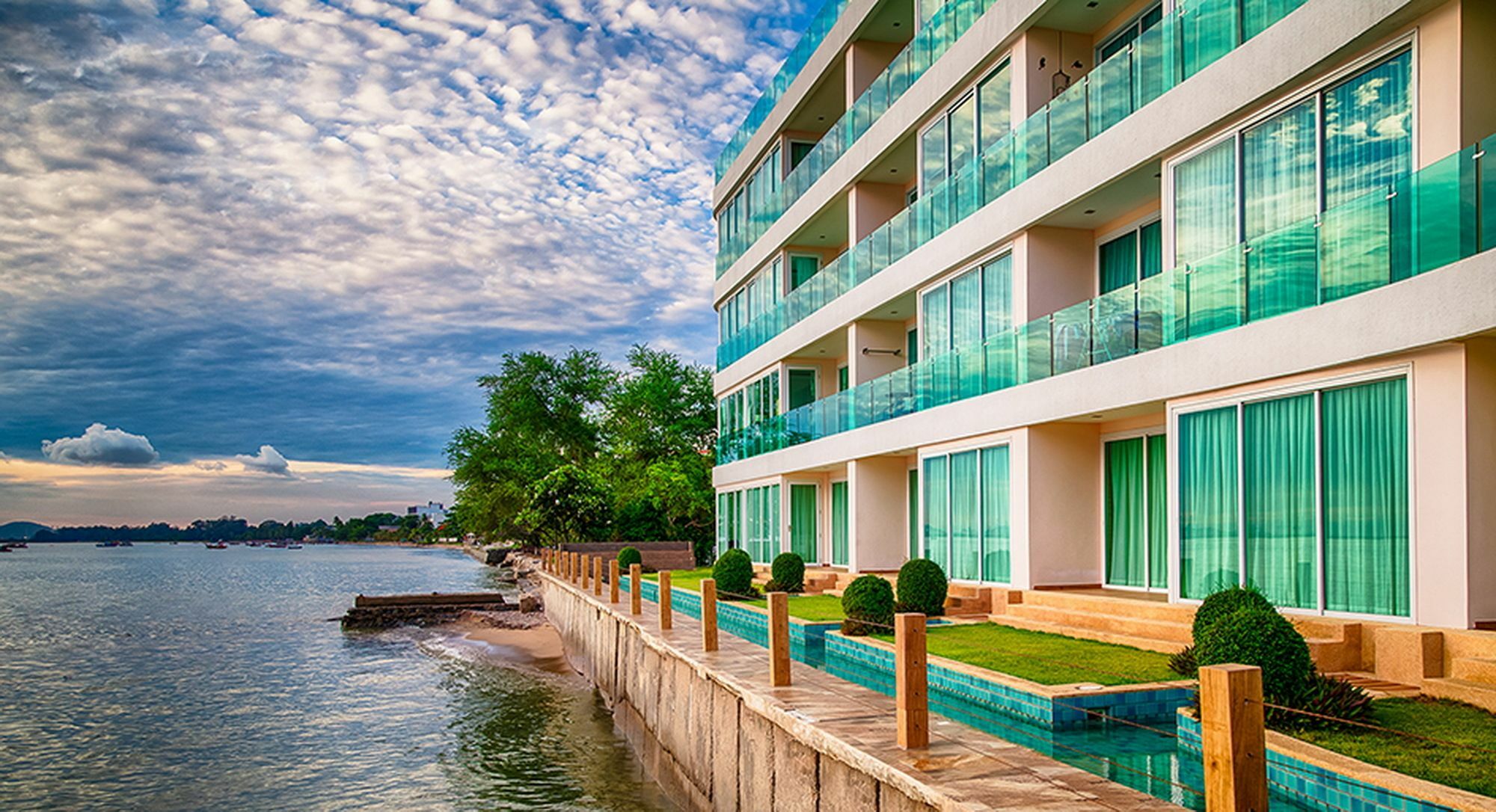 Paradise Ocean View Front In Pattaya * Bang Lamung