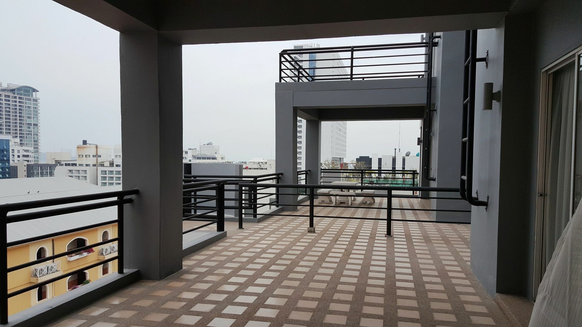 Ploen Place Hotel 3*