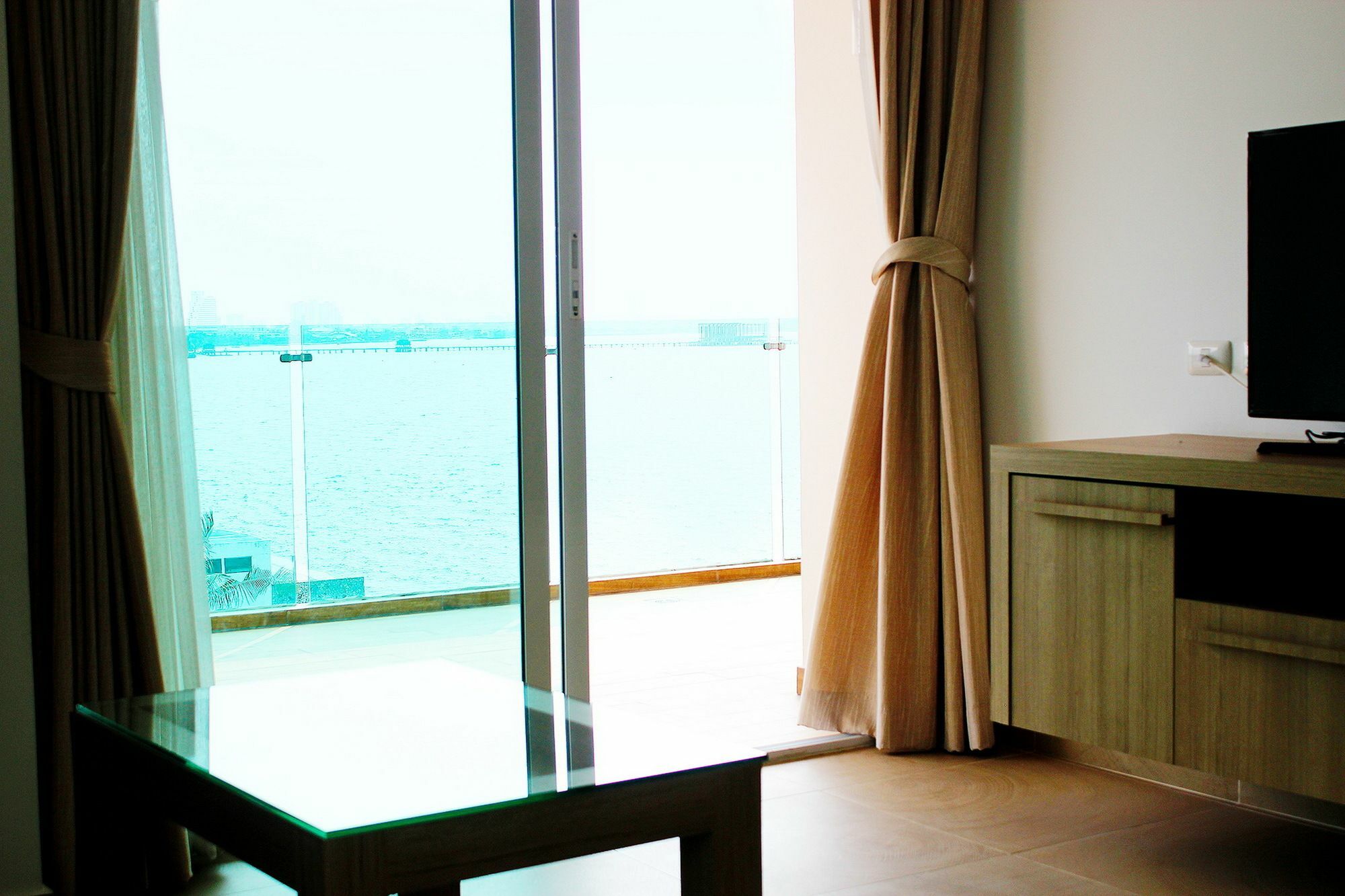 Paradise Ocean View Front In Pattaya Apartment Bang Lamung