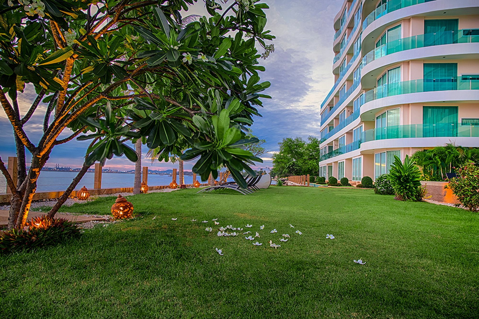 Apartment Paradise Ocean View Front In Pattaya Bang Lamung