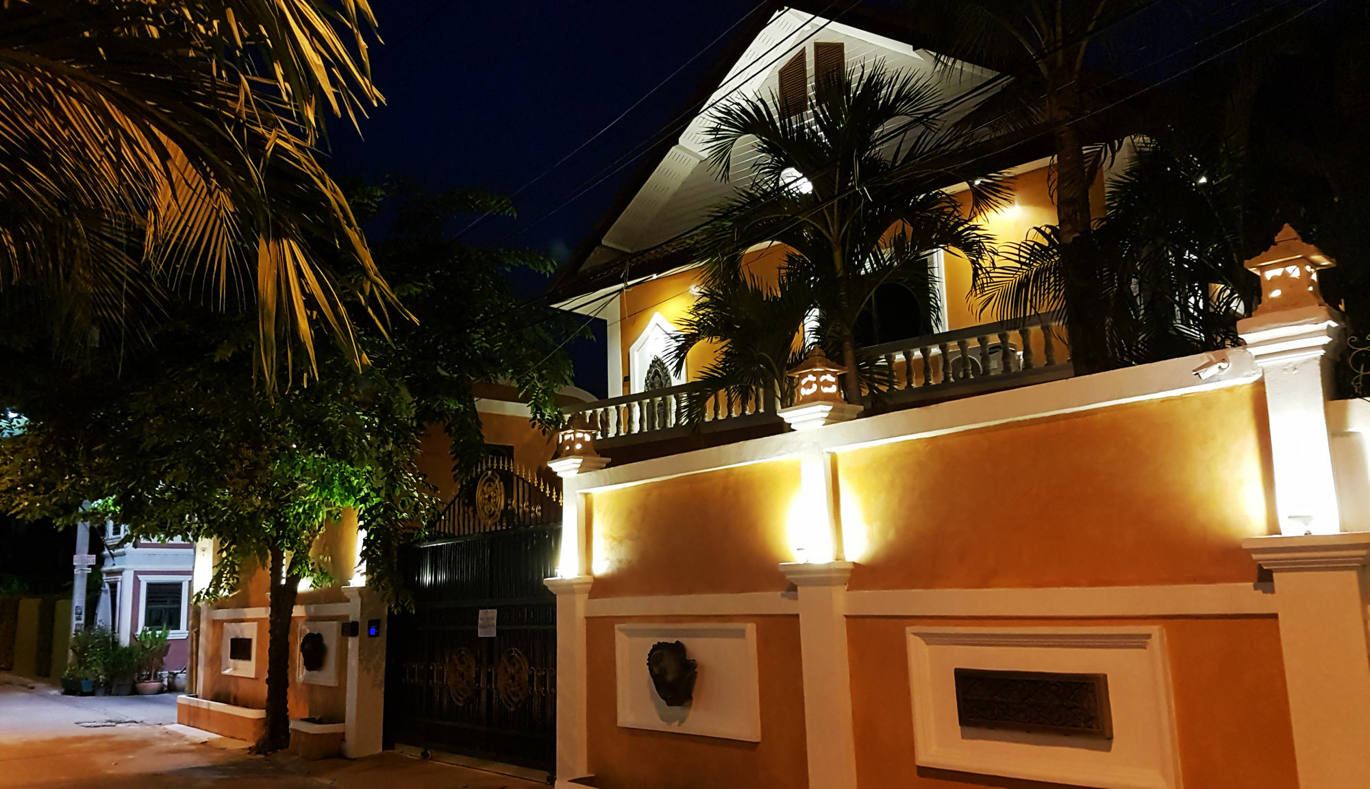 Hideland - The Luxury Tropical Villa