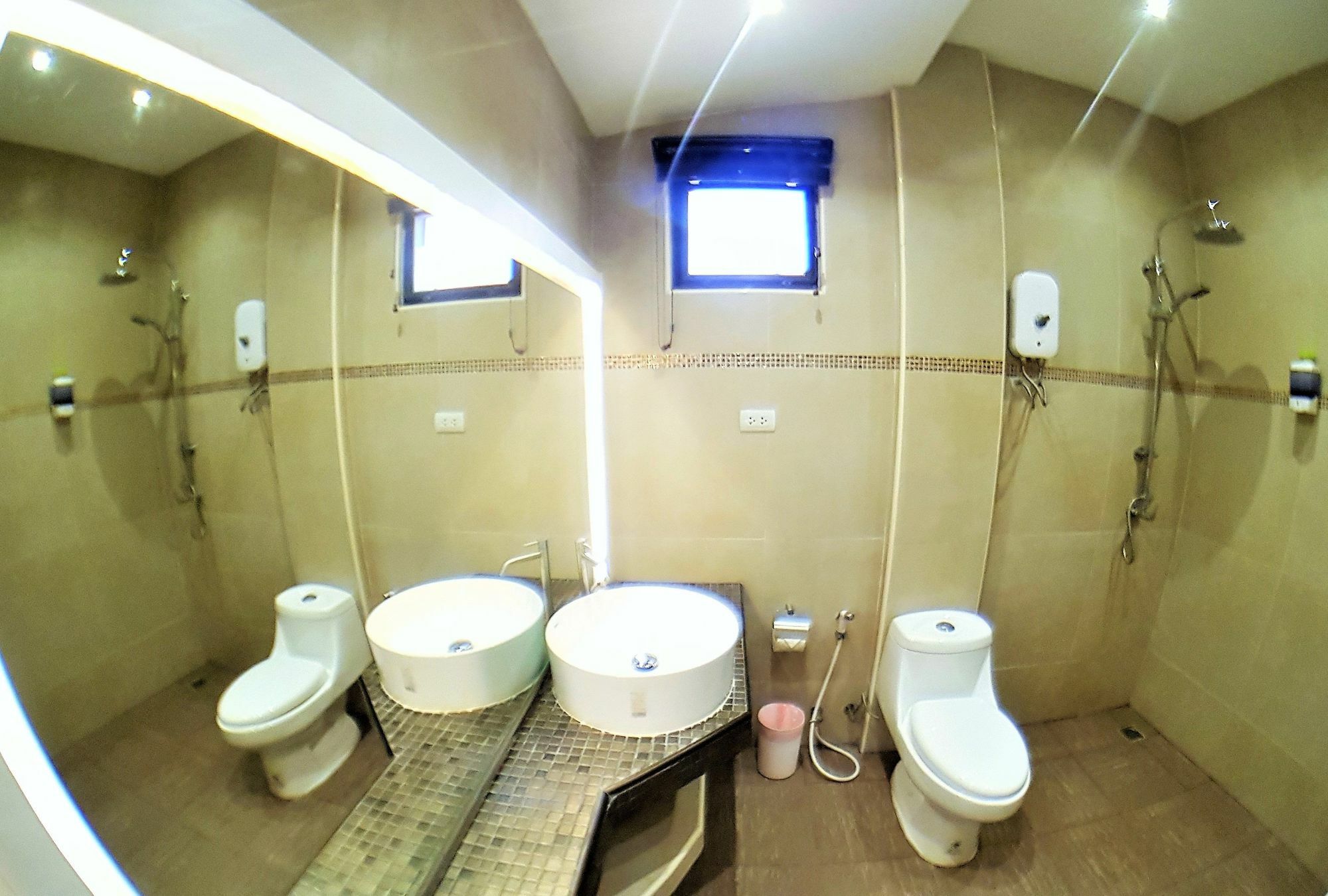 Villa Hideland - The Luxury Tropical Pattaya