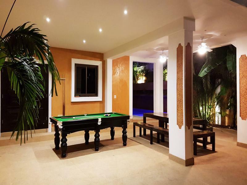 Hideland - The Luxury Tropical Villa Pattaya