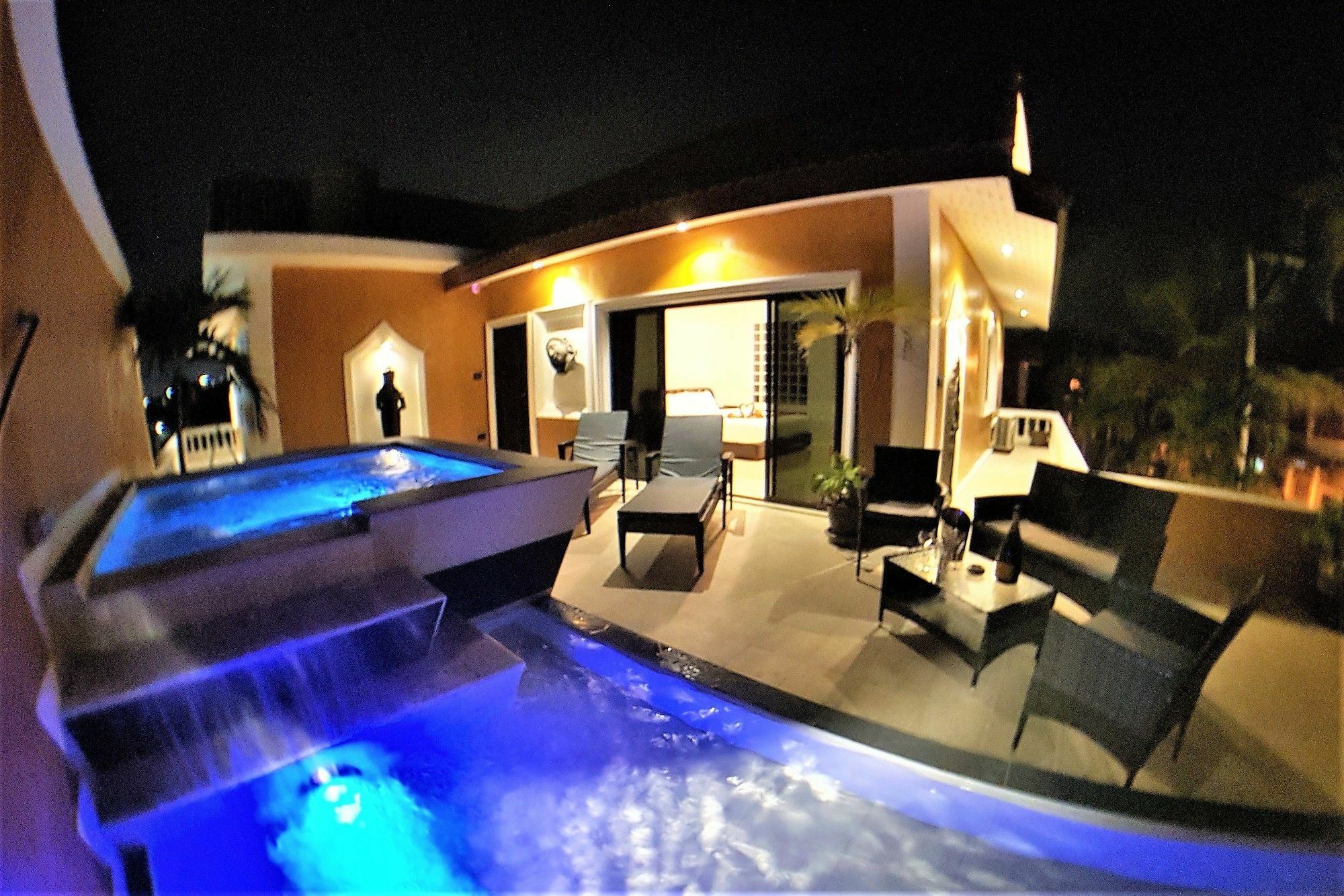 Hideland - The Luxury Tropical Villa *