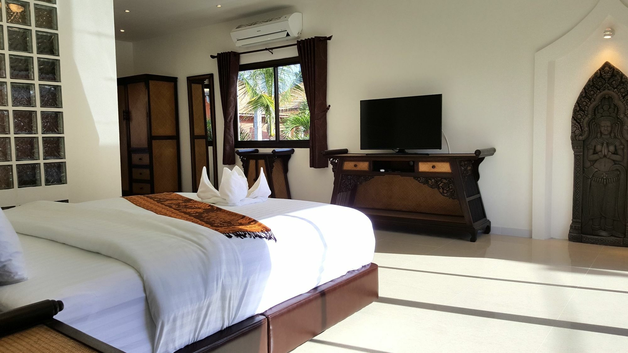 Hideland - The Luxury Tropical * Pattaya
