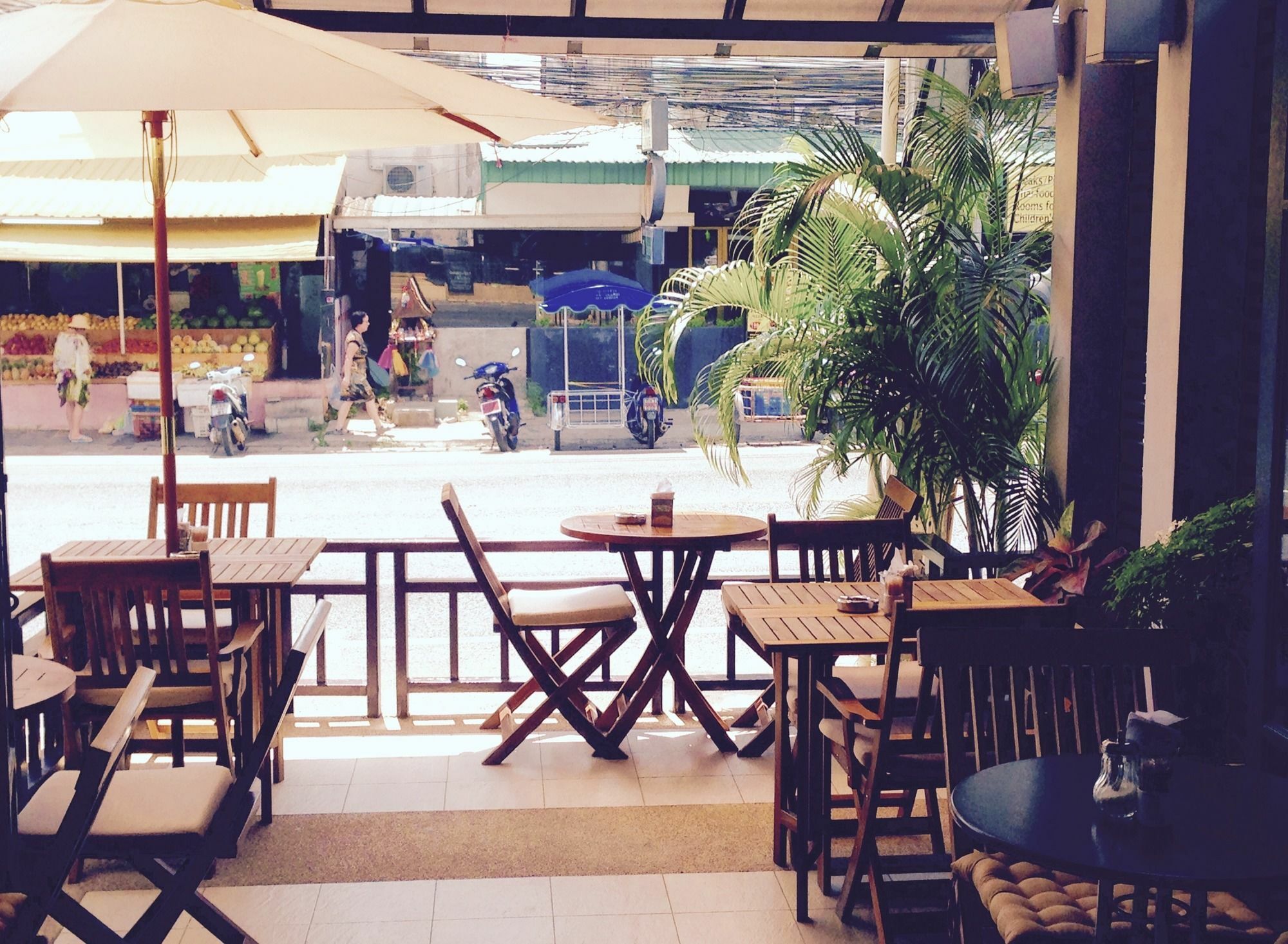 Hotel Enjoy's House & Cafe' Ban Karon