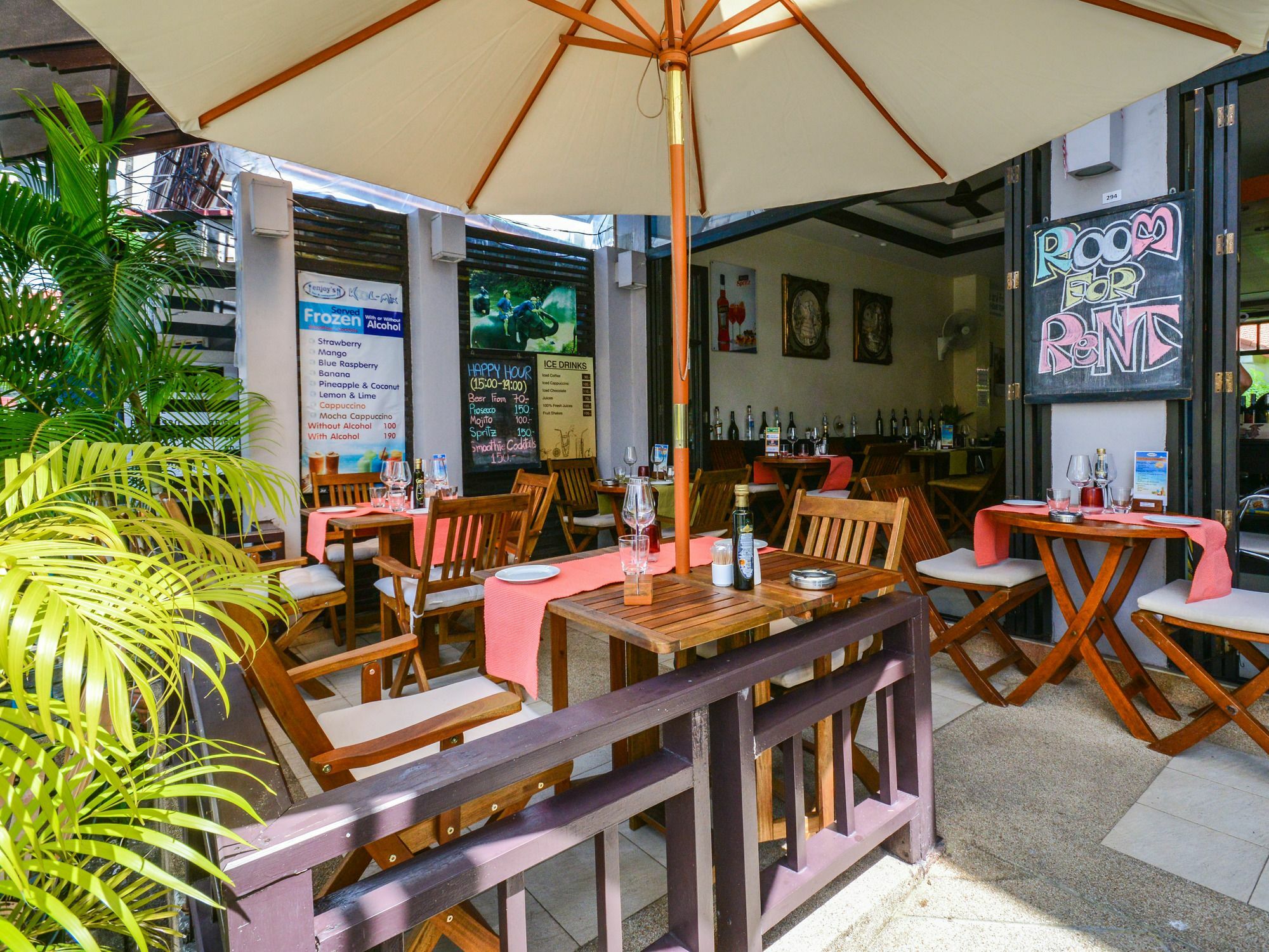 Hotel Enjoy's House & Cafe'