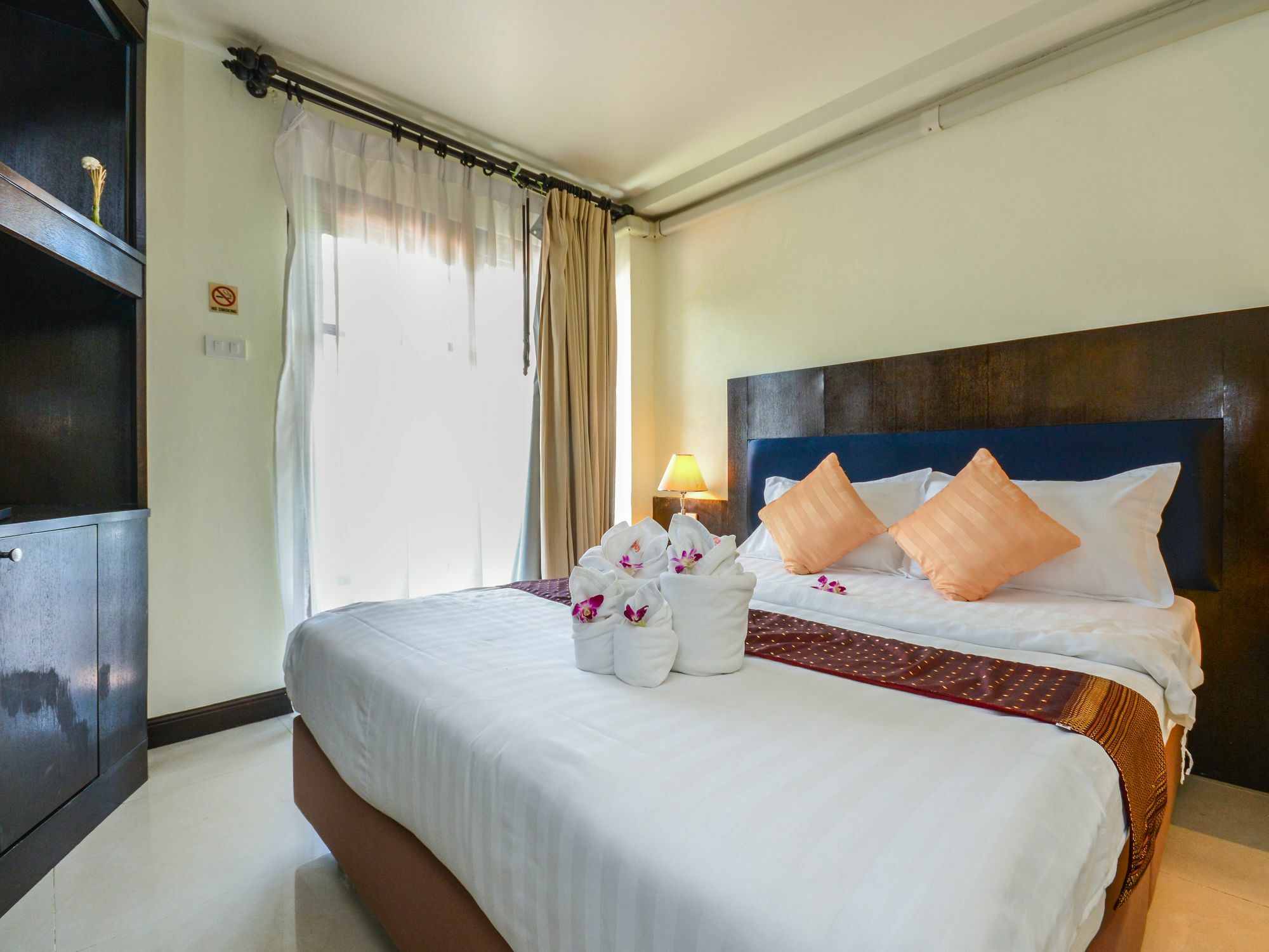 Hotel Enjoy's House & Cafe' Ban Karon