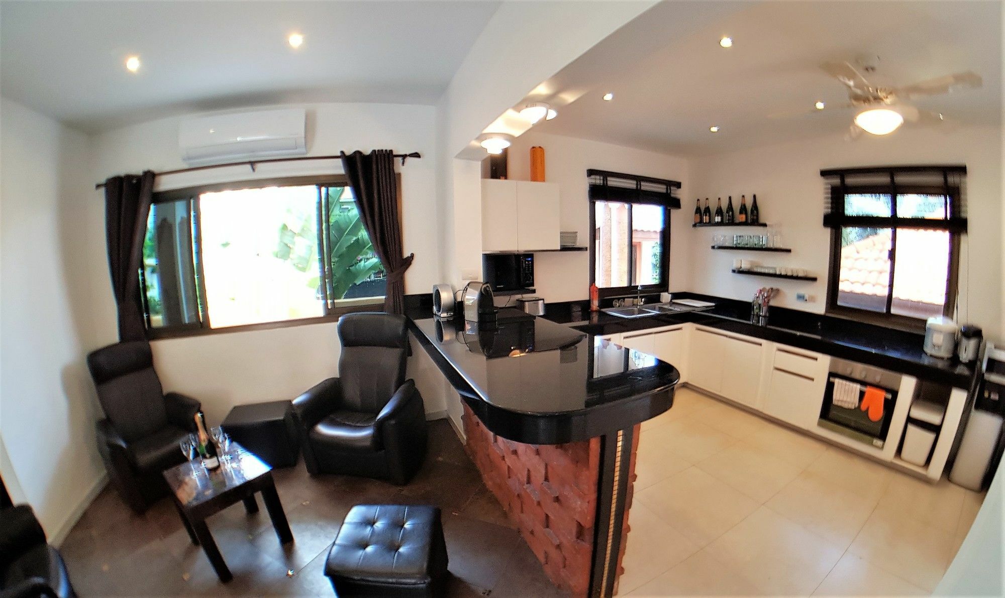 Hideland - The Luxury Tropical Villa Pattaya