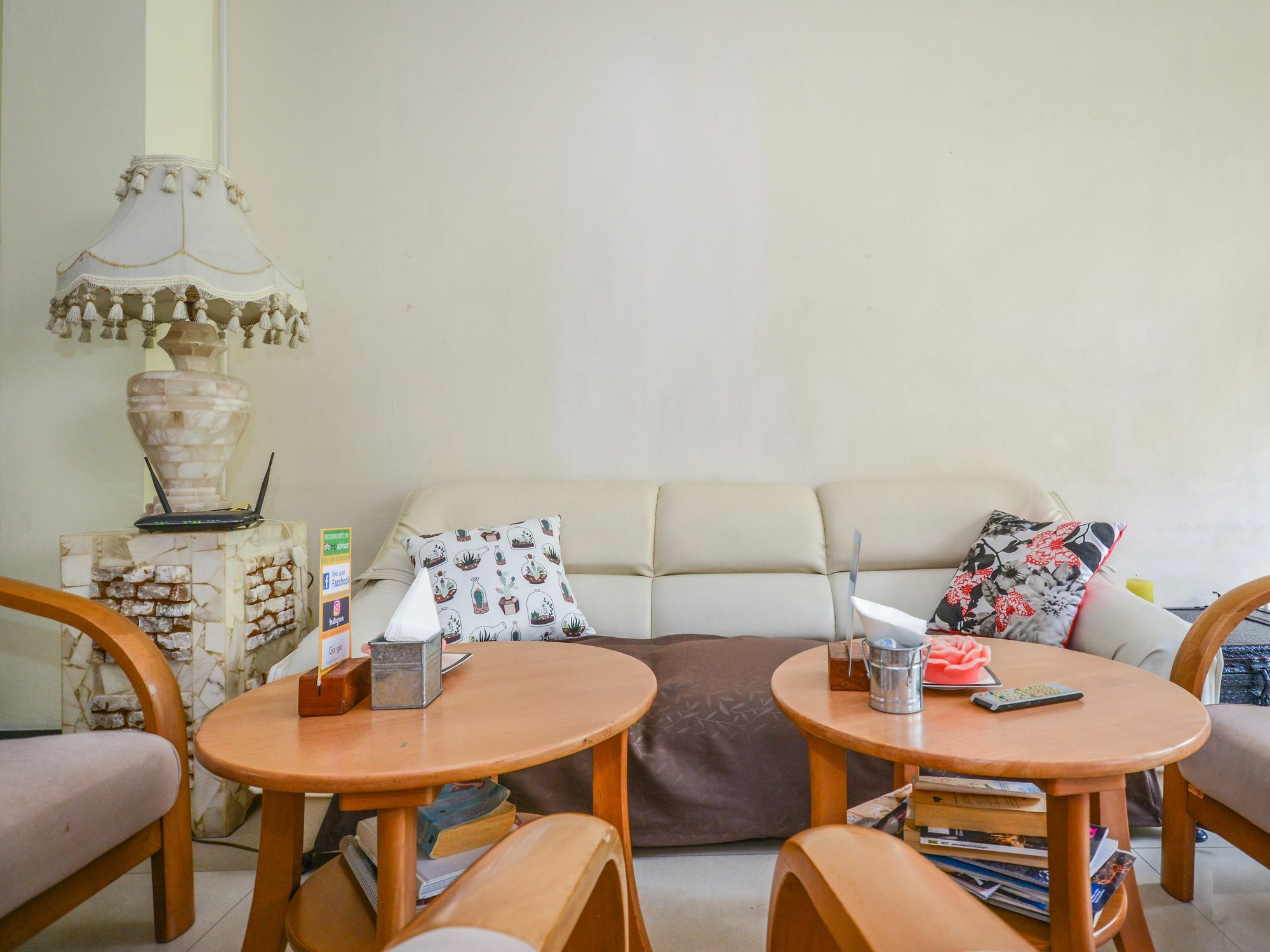 Enjoy's House & Cafe'