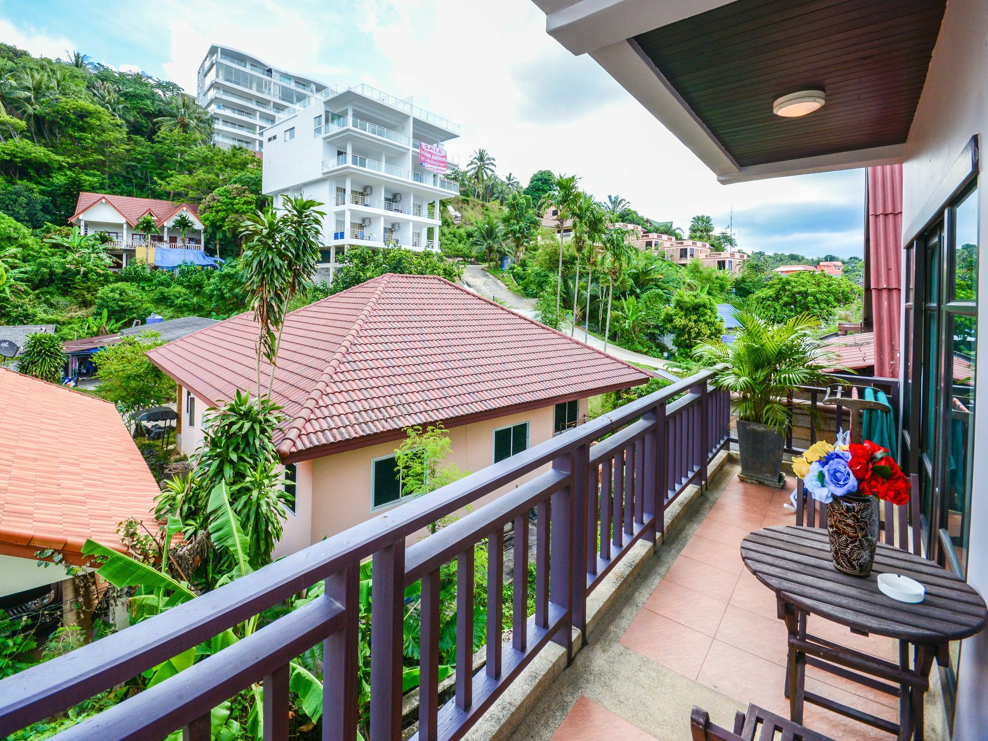 Enjoy's House & Cafe' Hotel 2*