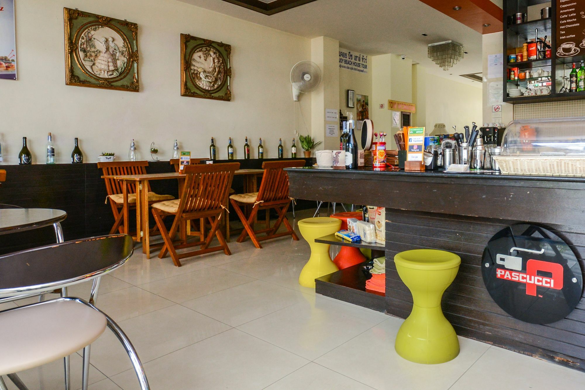 Enjoy's House & Cafe' Hotel 2*