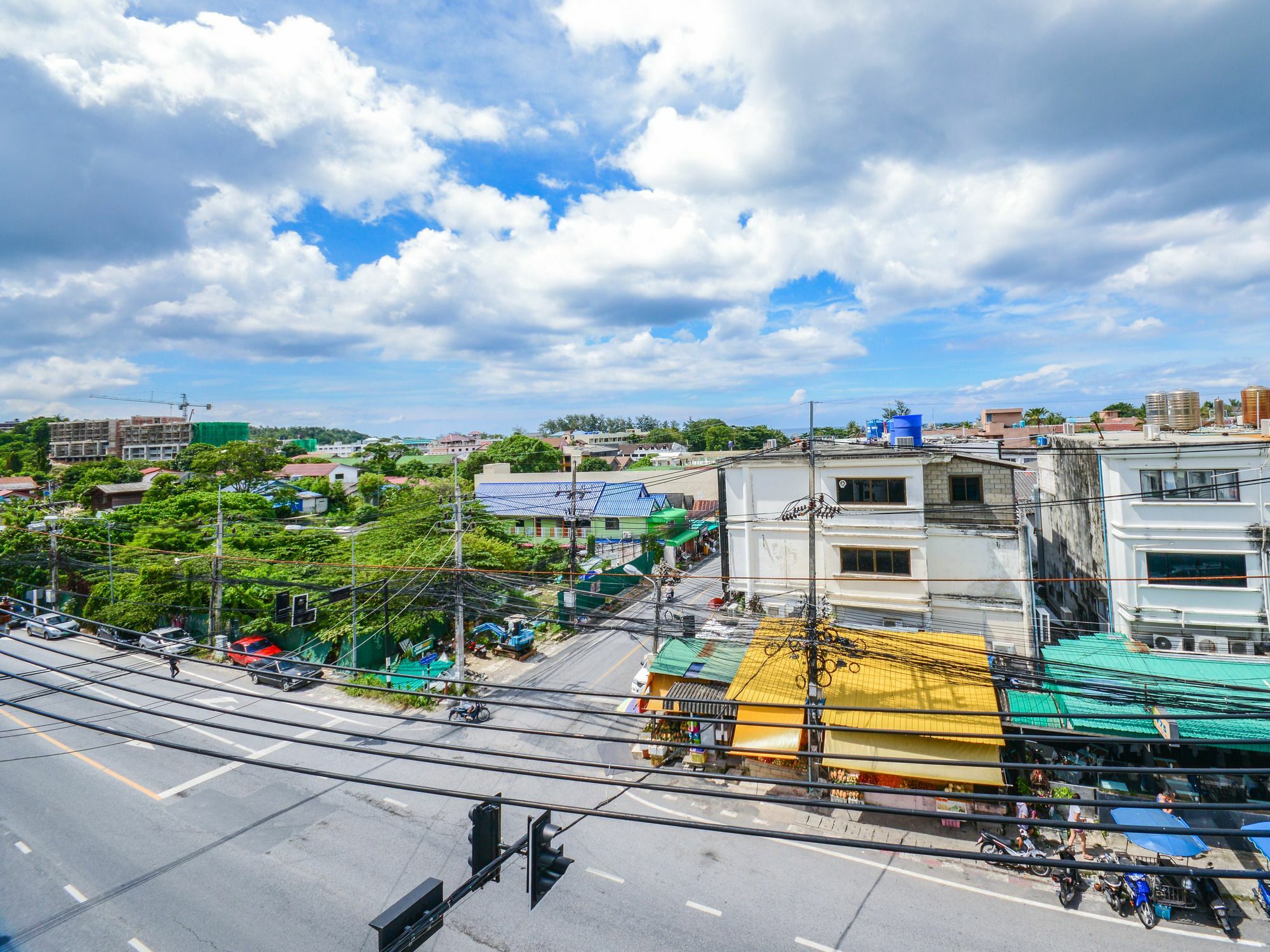Enjoy's House & Cafe' 2* Ban Karon