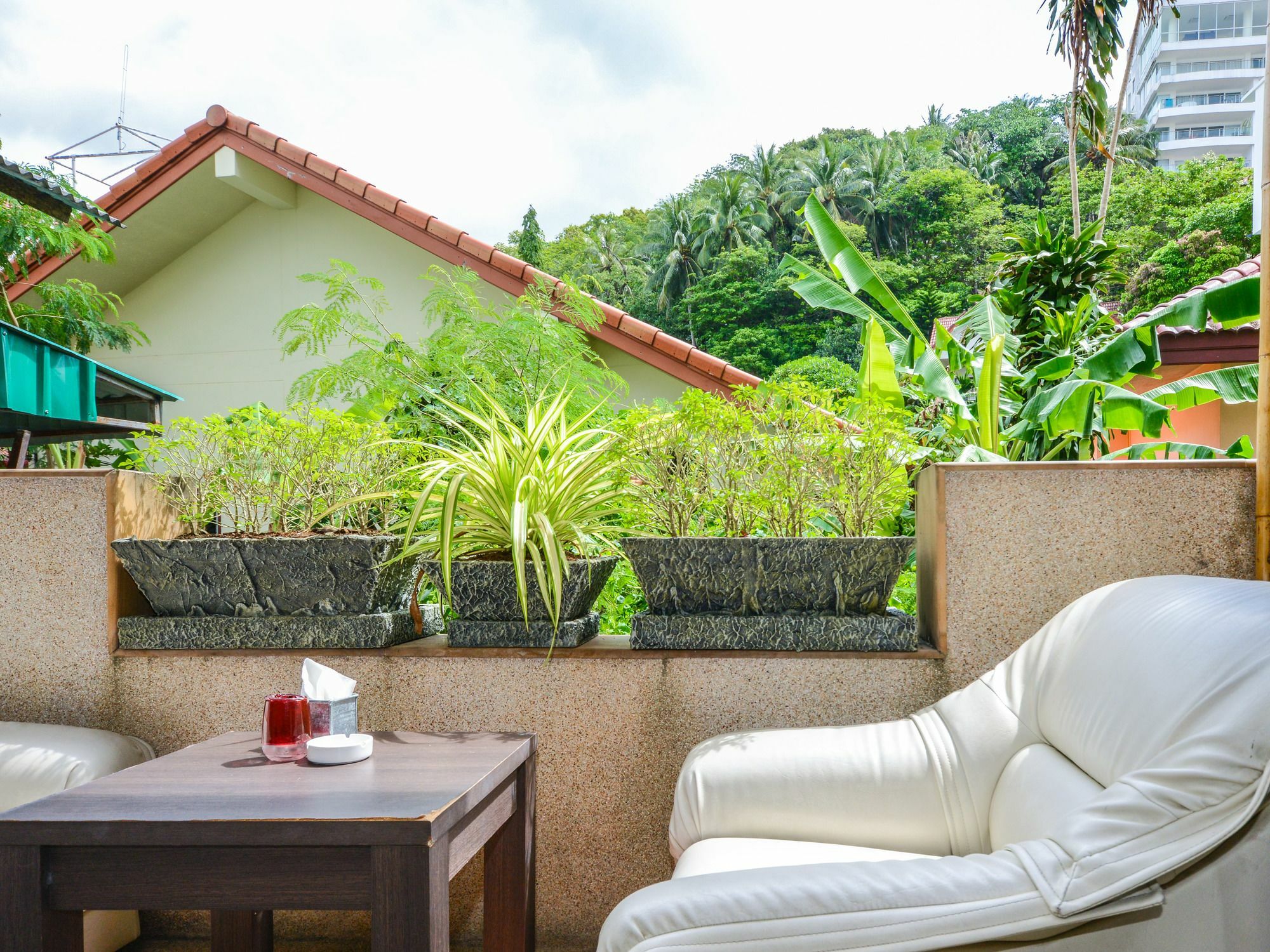 Hotel Enjoy's House & Cafe' 2*