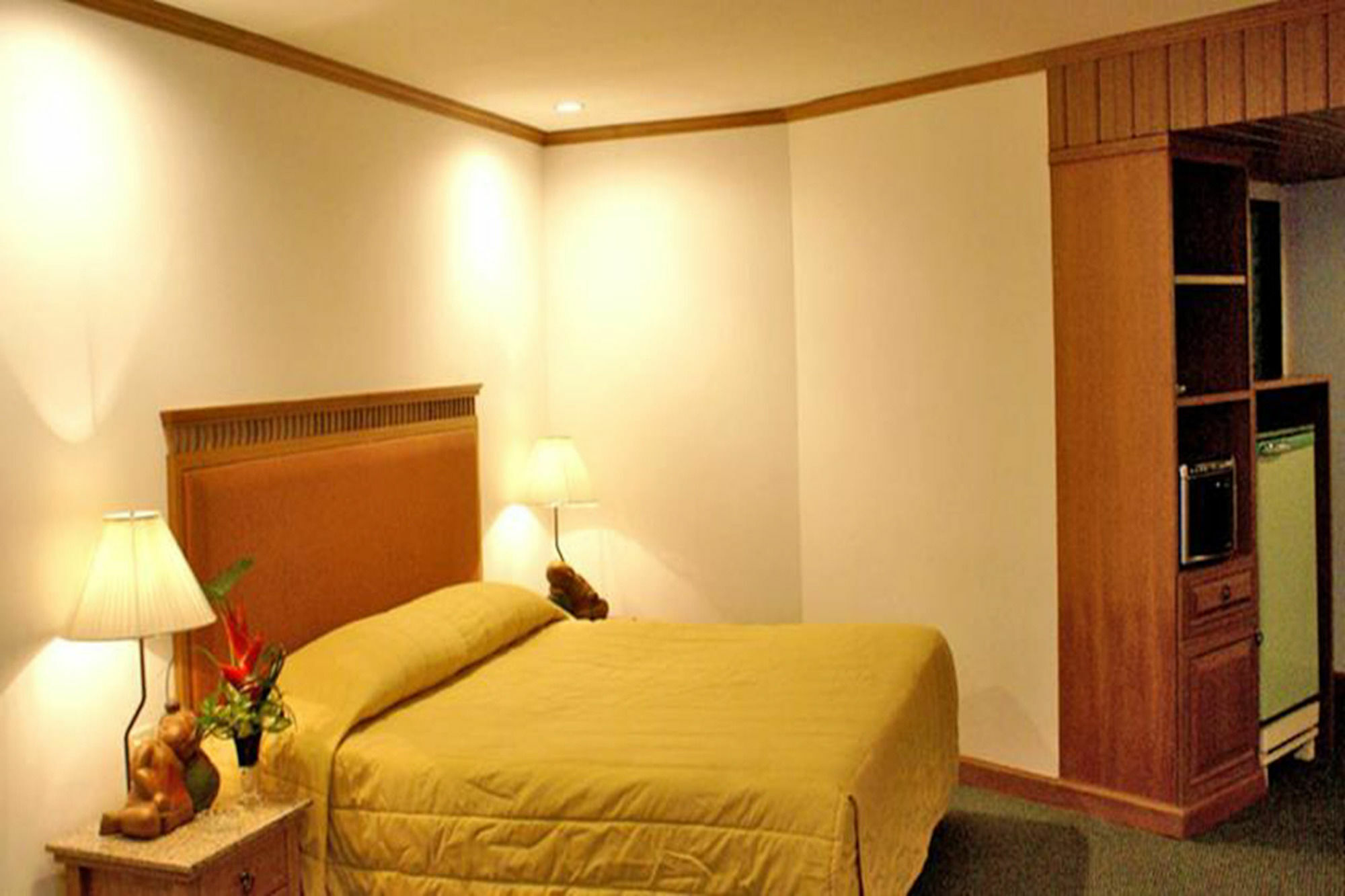Royal Palace Hotel
