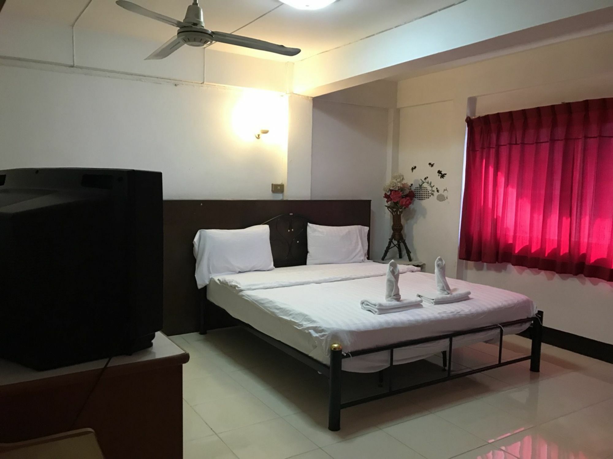 Guest house Oyo 75494 President