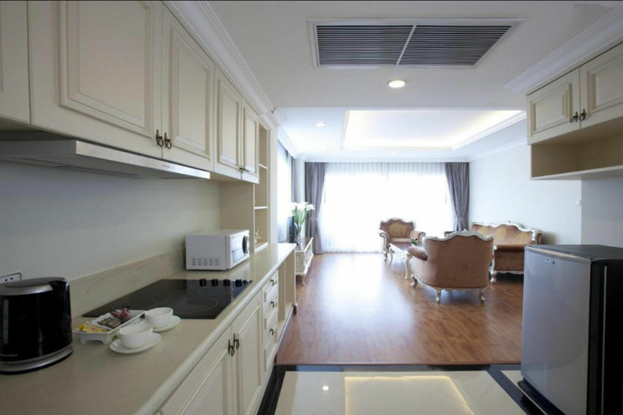 Hotel Lk Noble 4*