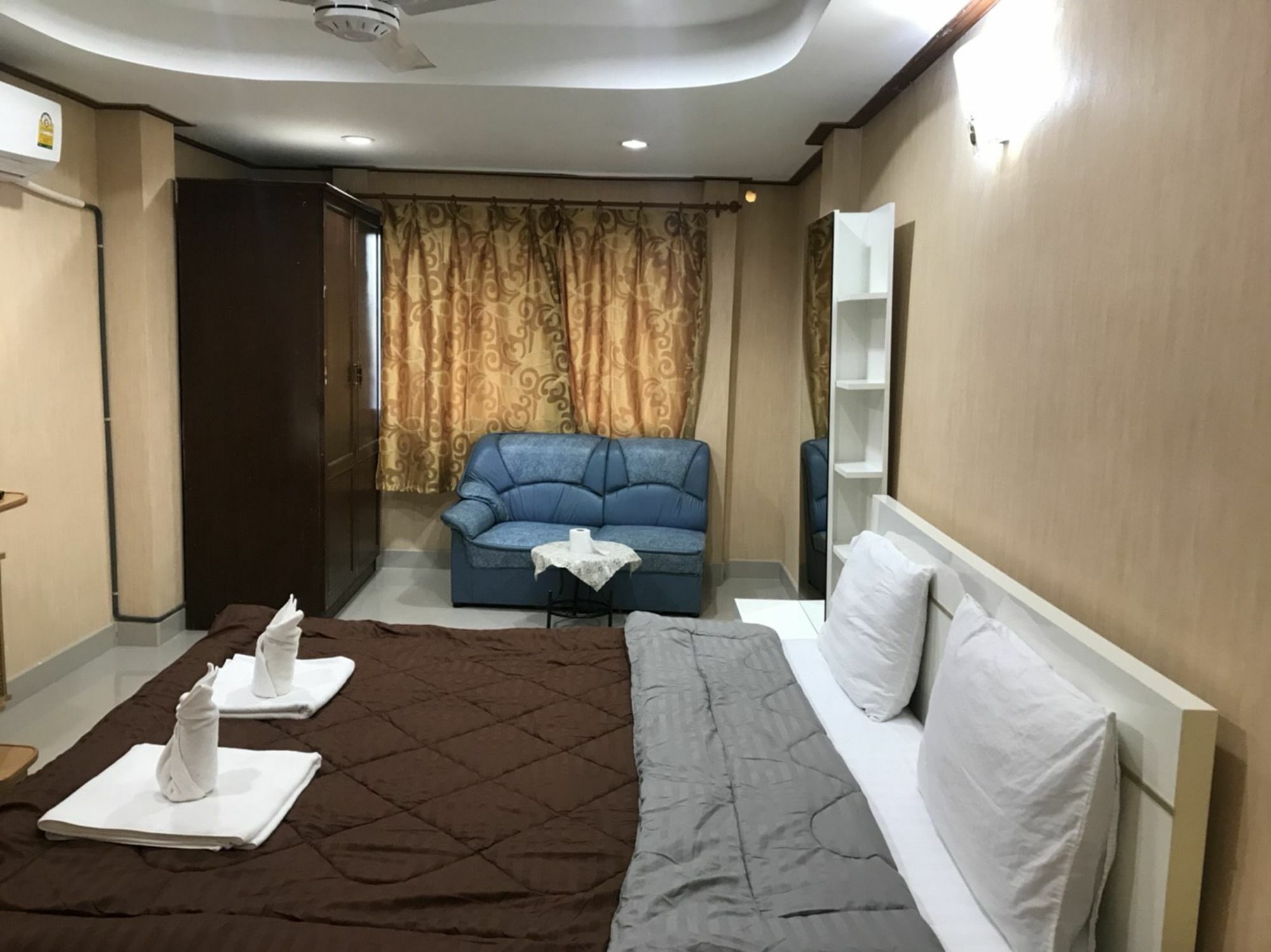 Guest house Oyo 75494 President
