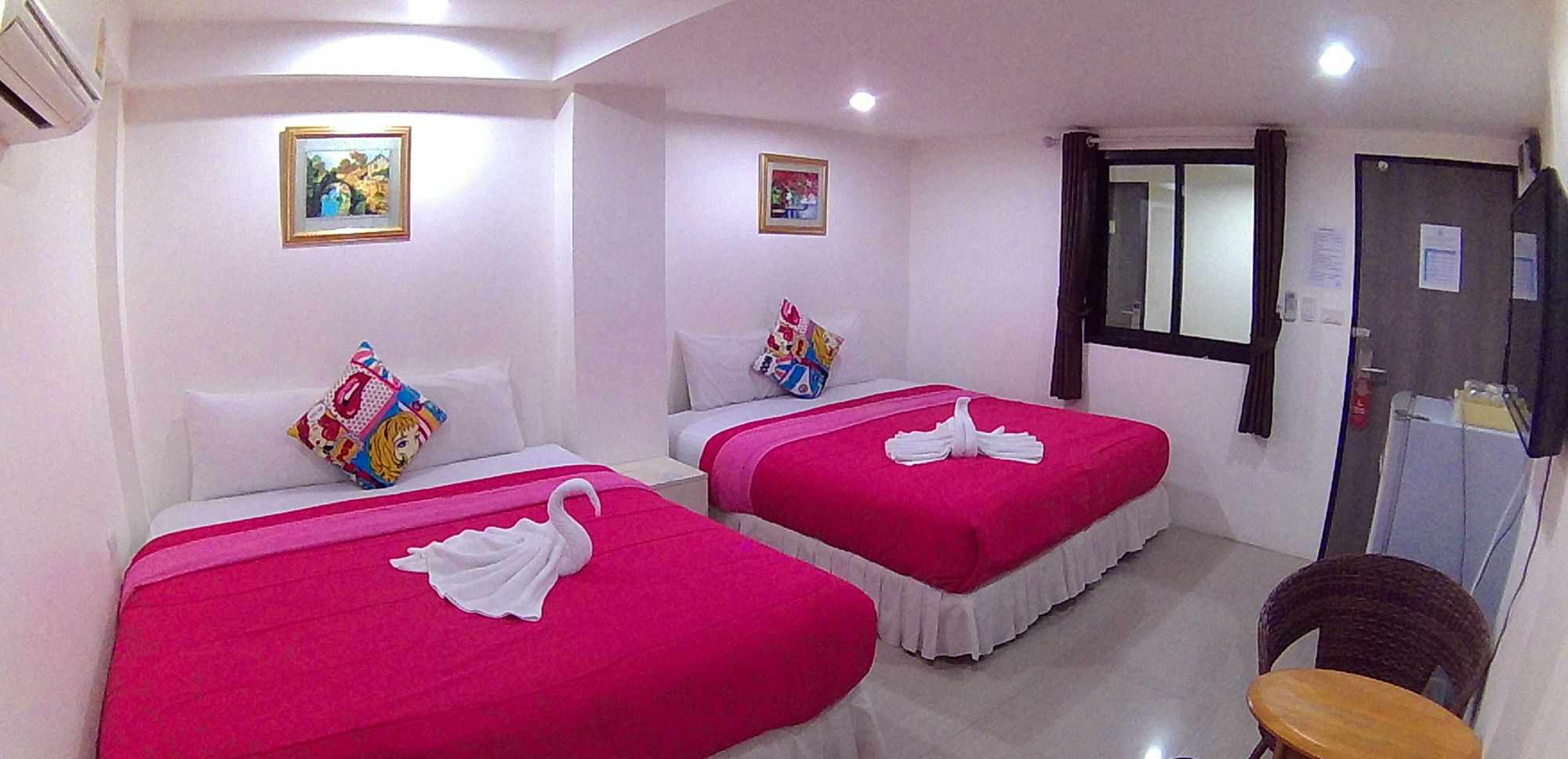 Bird Hotel 3*