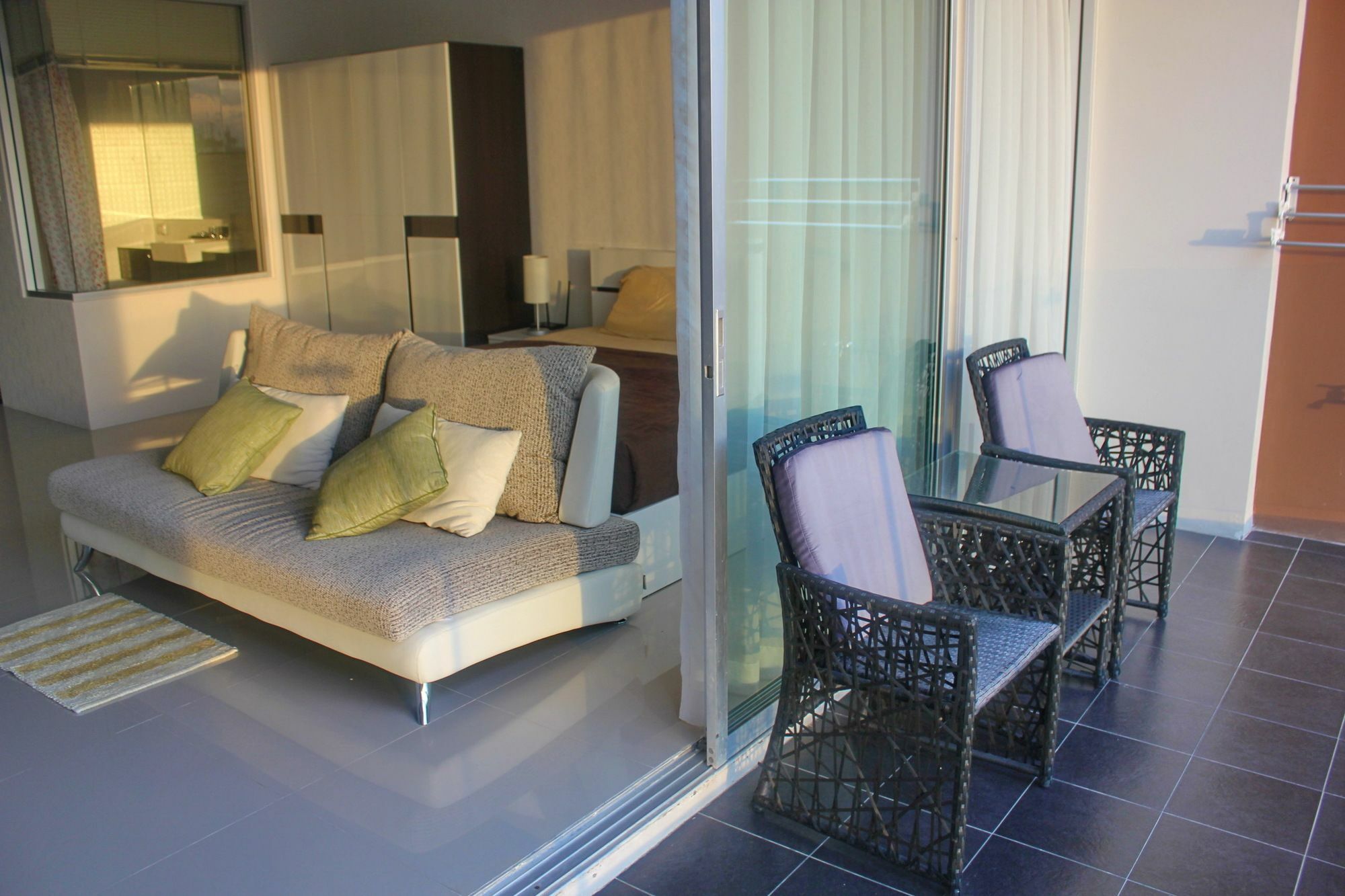 Apartment Karon Beach