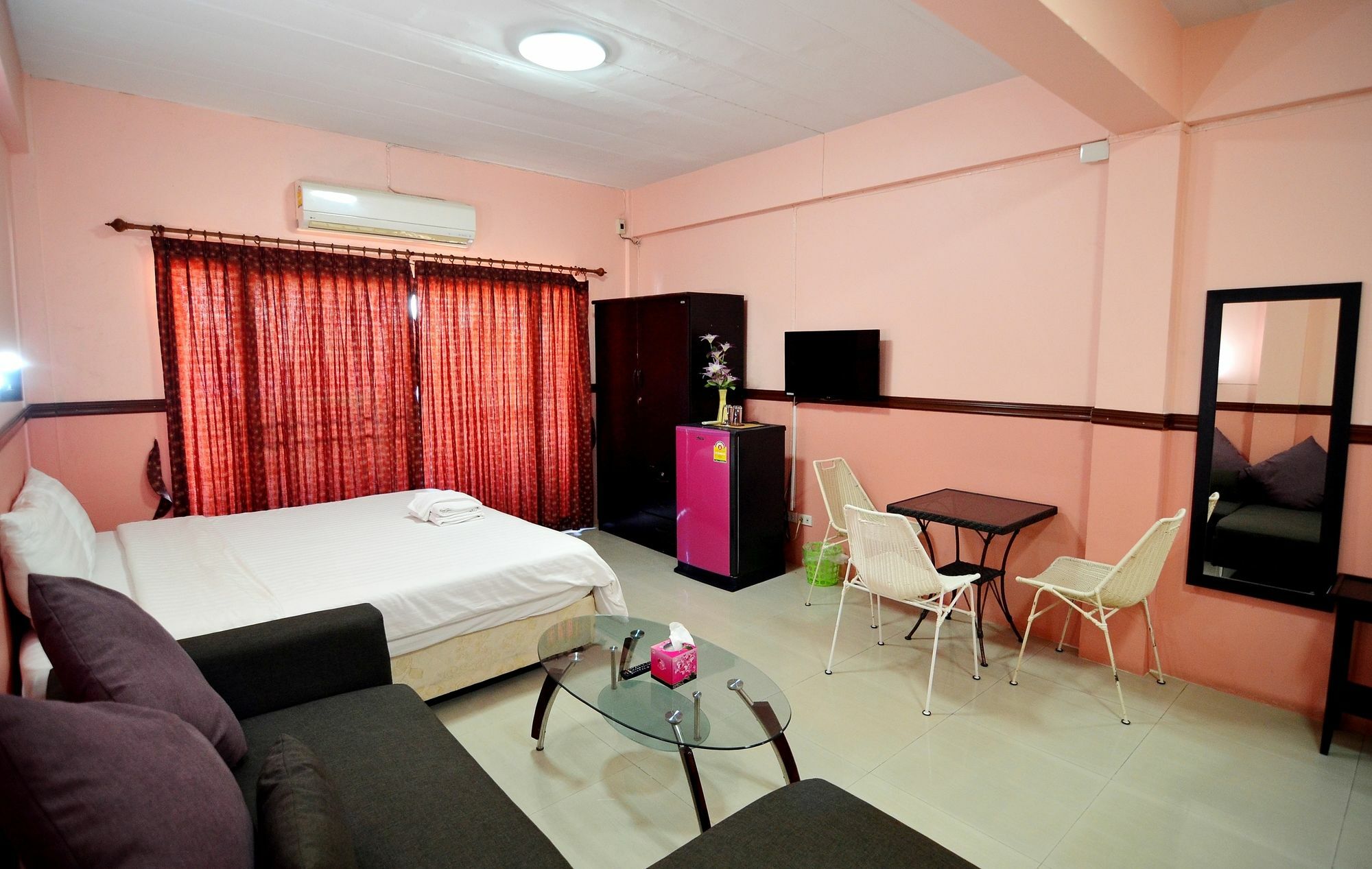 The Famous House - * Jomtien Beach