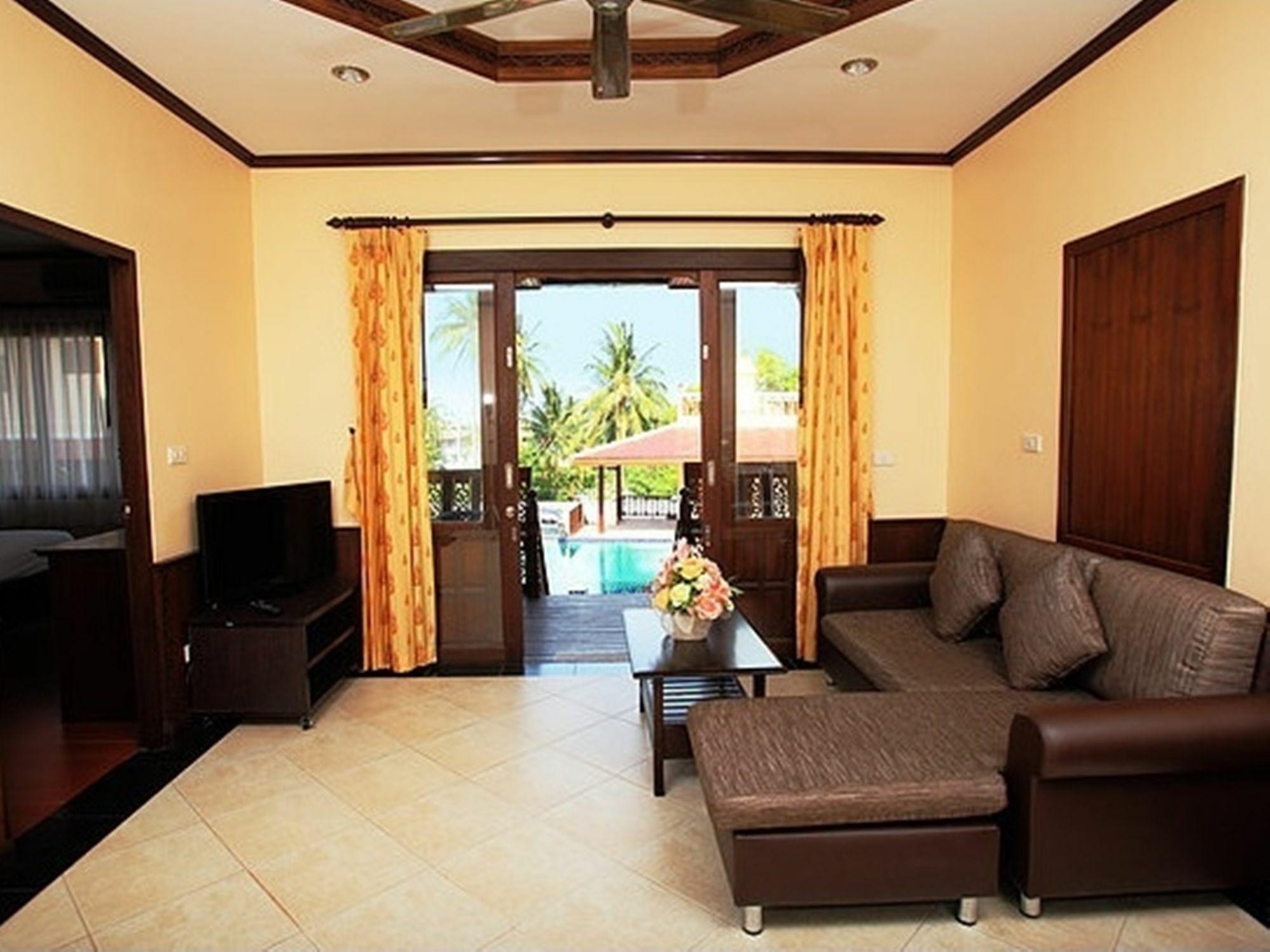 Apartment Crystal Samui Choeng Mon