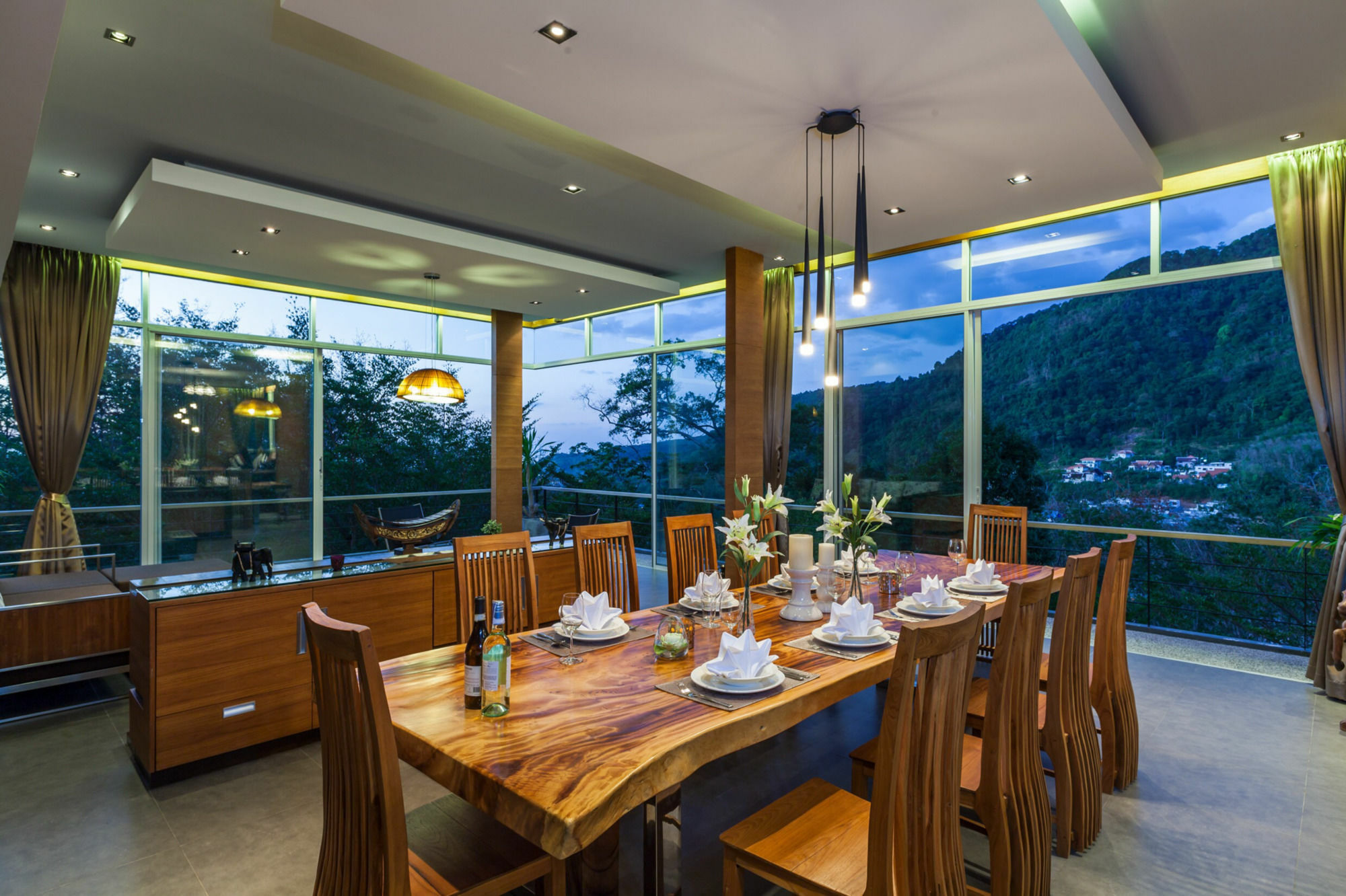 Presidential Penthouse Apartment *