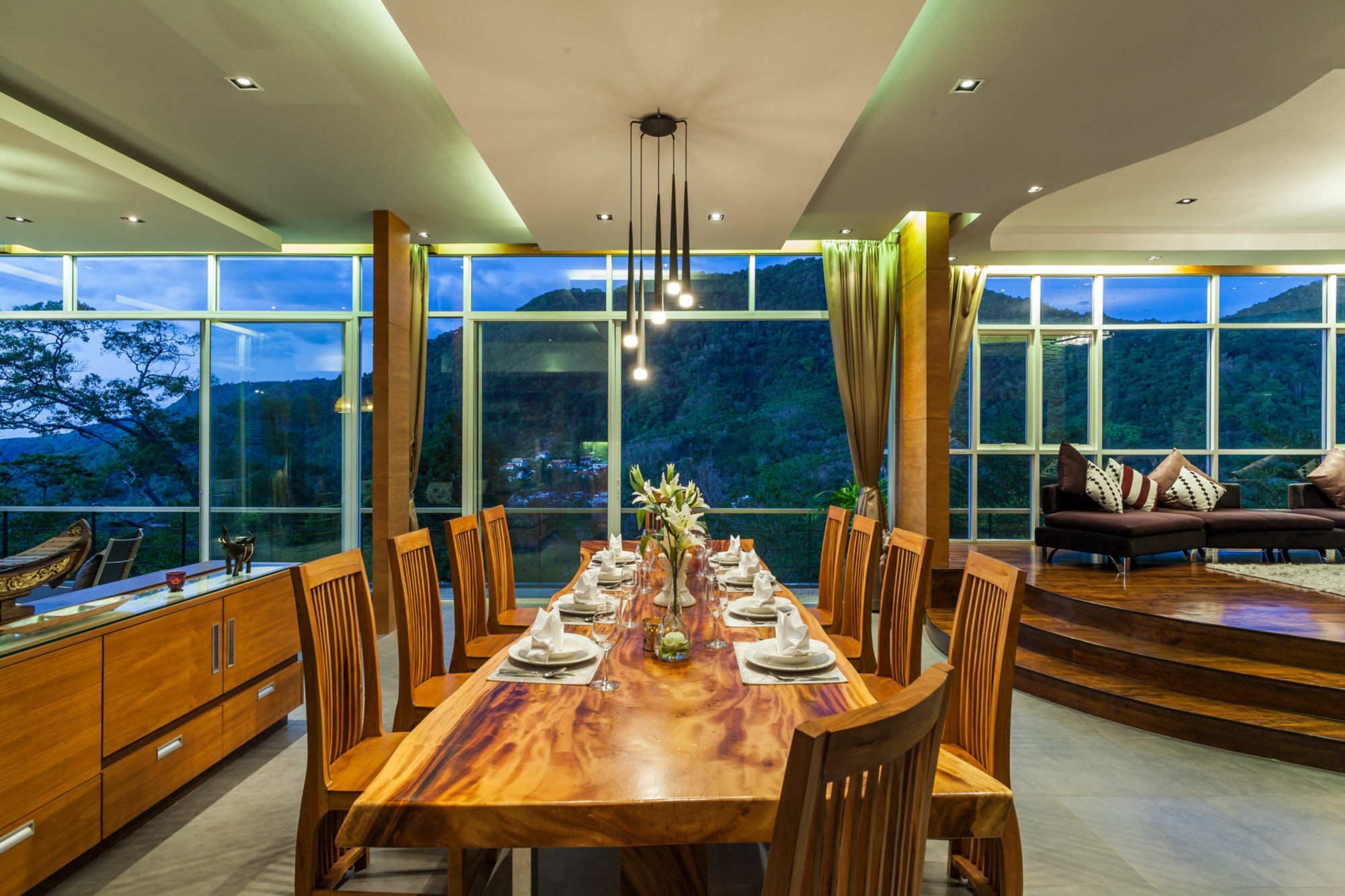 Presidential Penthouse Apartment *