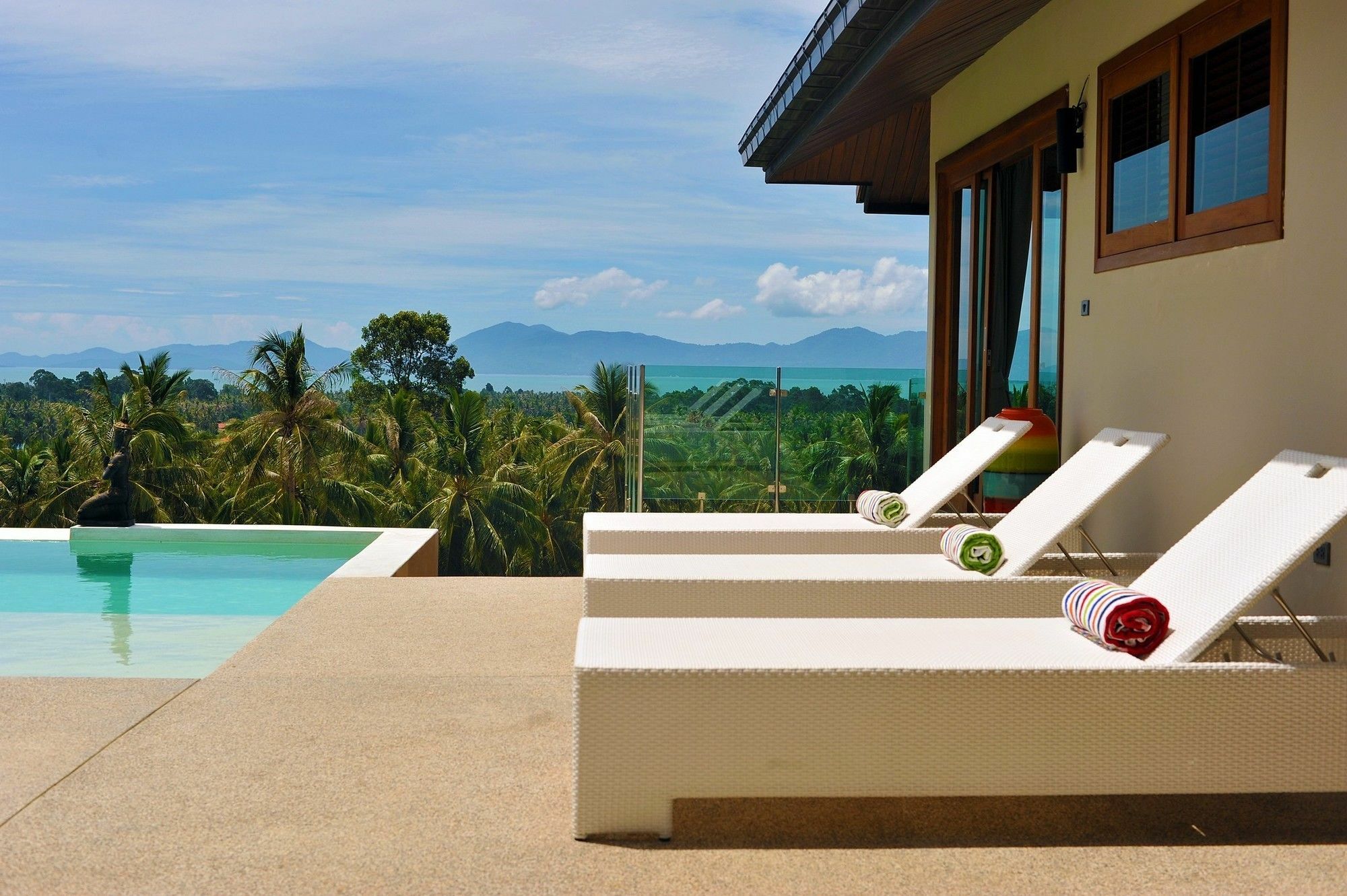 Villa Maenam Hills *